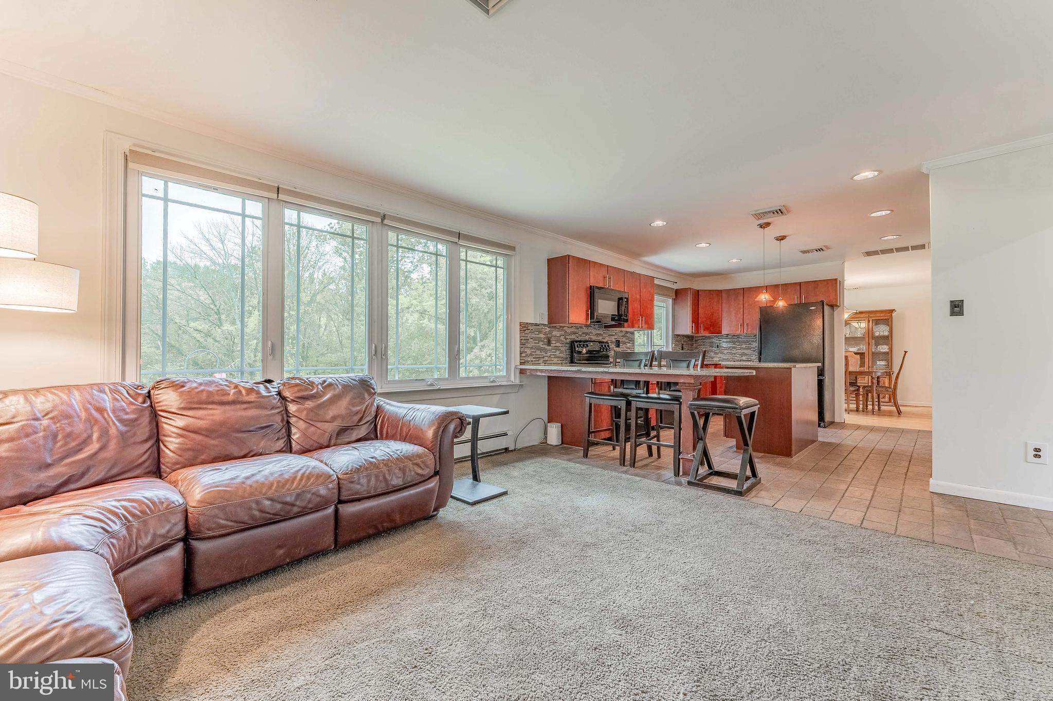 CAMBRIDGE DOWNS - Residential