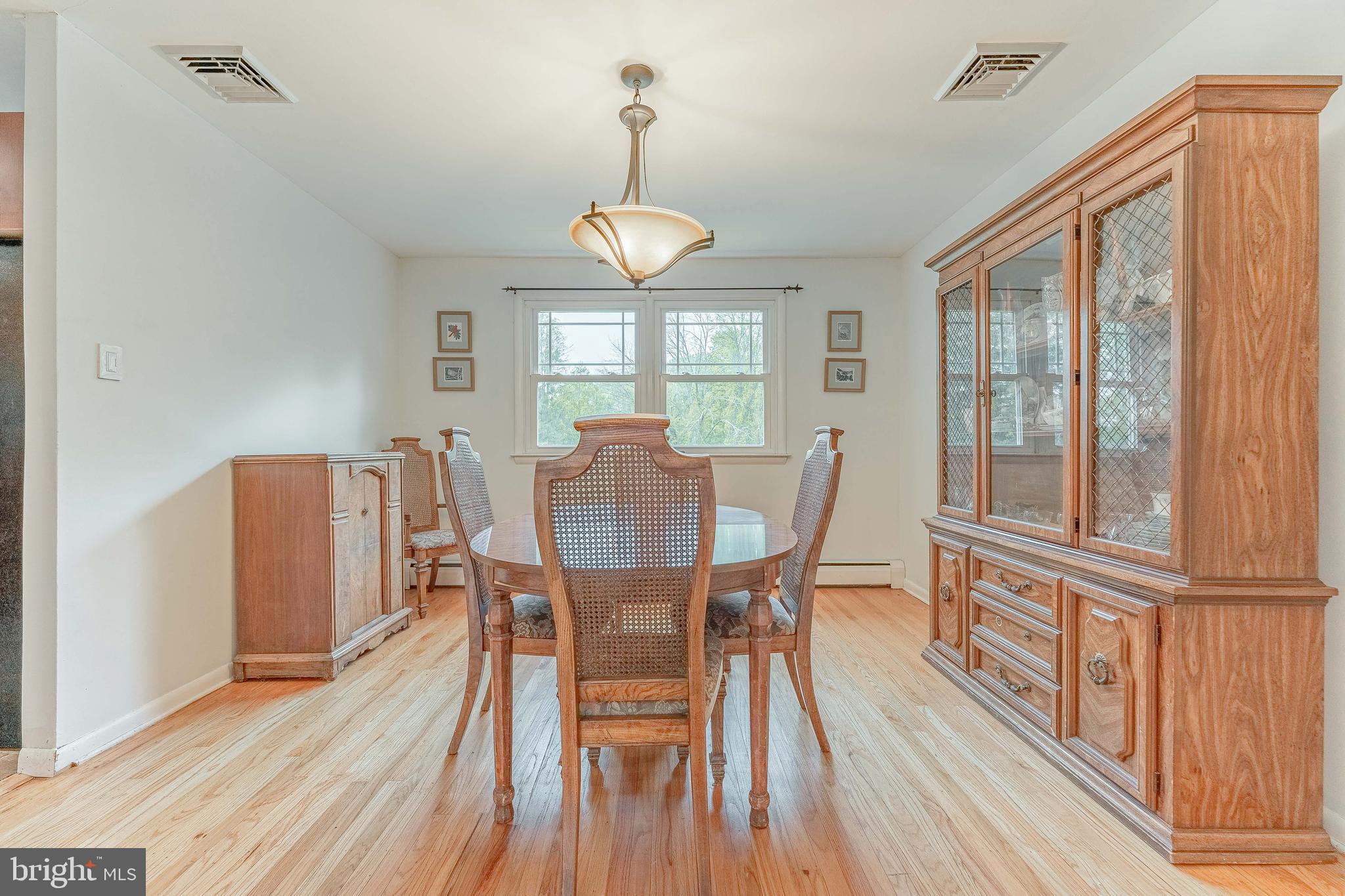 CAMBRIDGE DOWNS - Residential