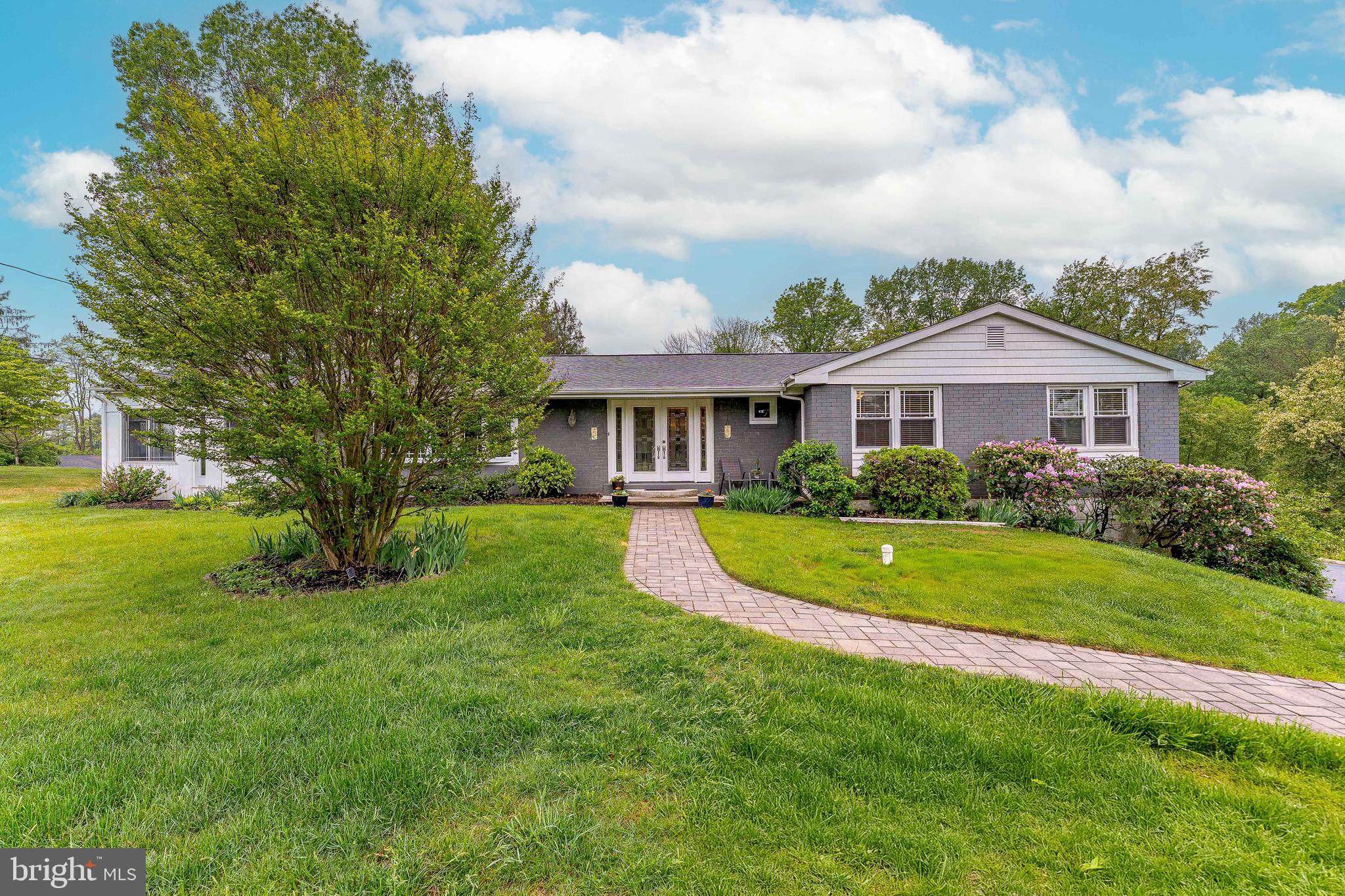 CAMBRIDGE DOWNS - Residential