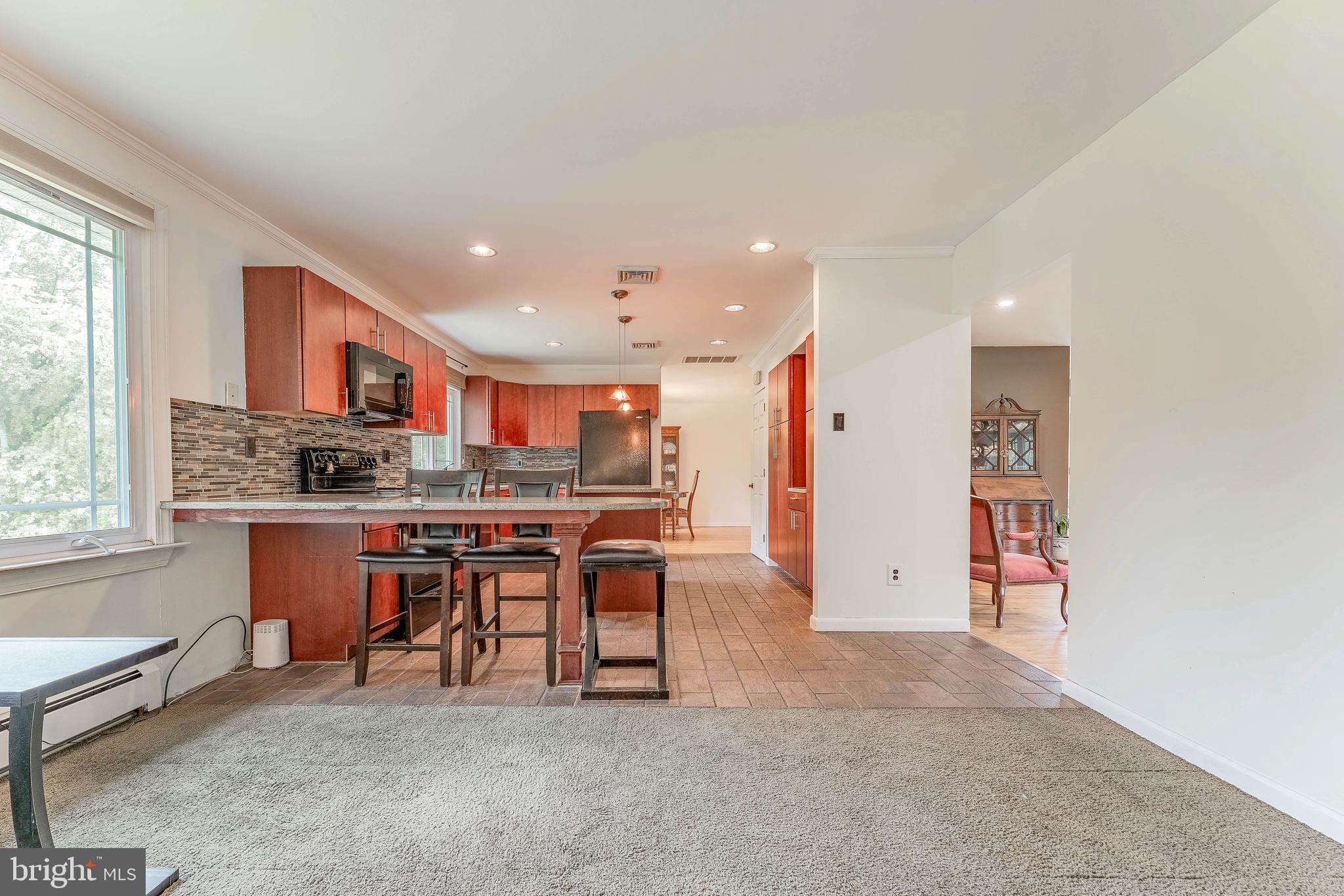 CAMBRIDGE DOWNS - Residential