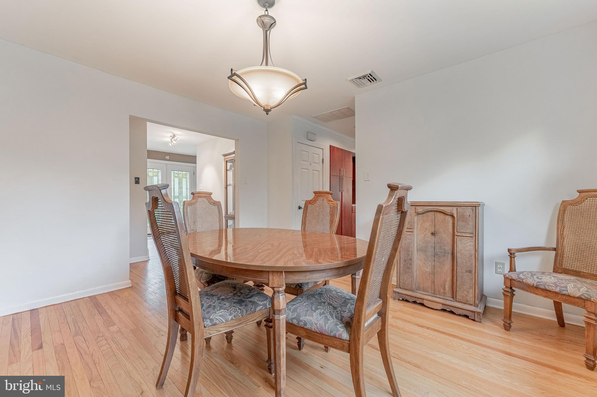 CAMBRIDGE DOWNS - Residential