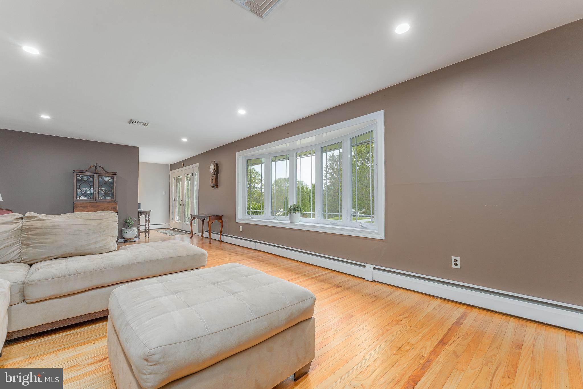 CAMBRIDGE DOWNS - Residential