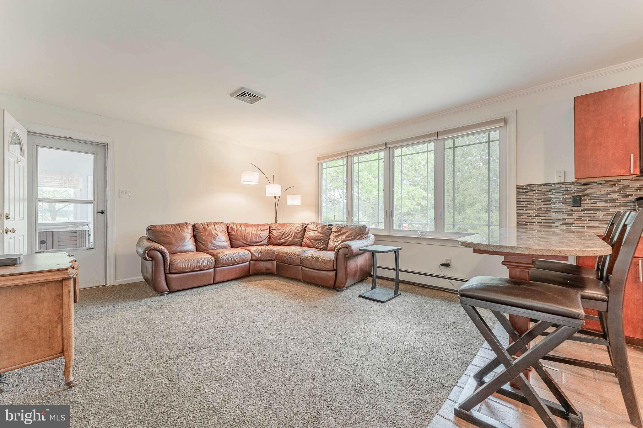 CAMBRIDGE DOWNS - Residential