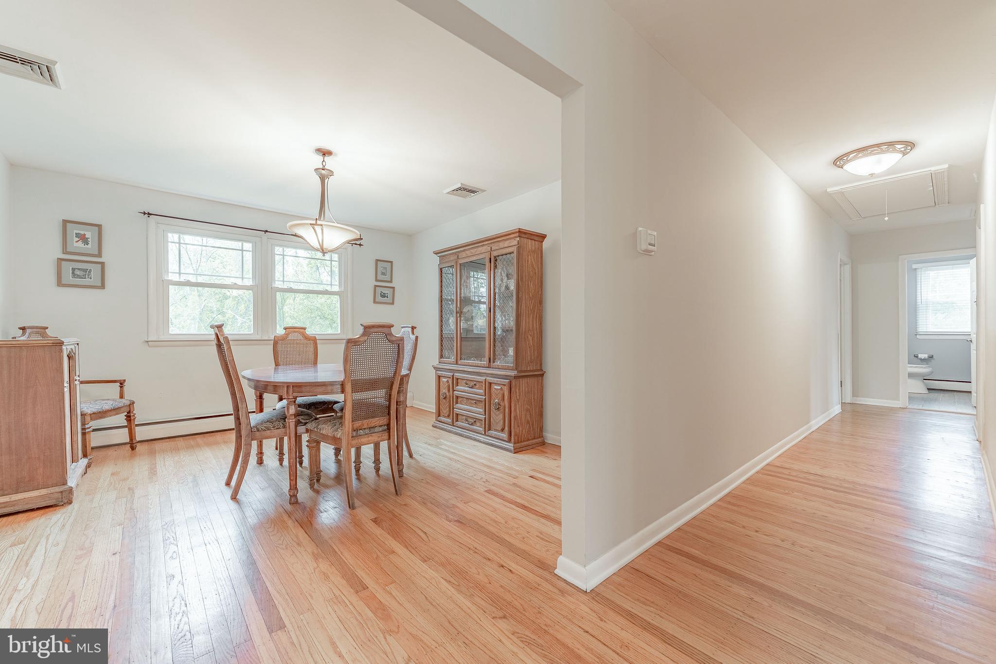 CAMBRIDGE DOWNS - Residential