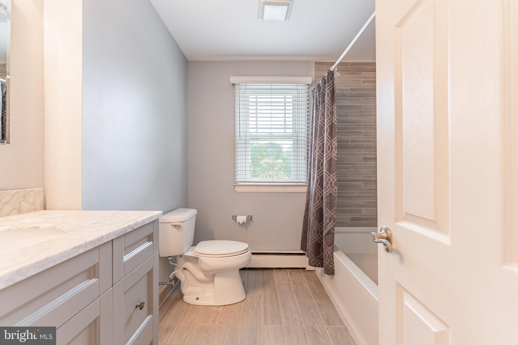 CAMBRIDGE DOWNS - Residential