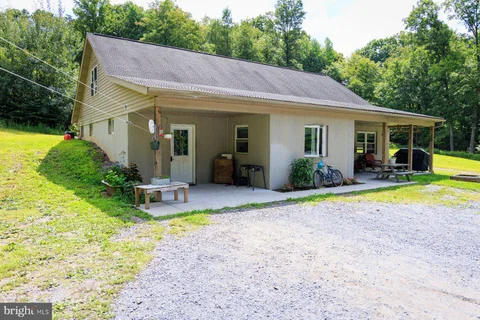 MLS: PADA2064206