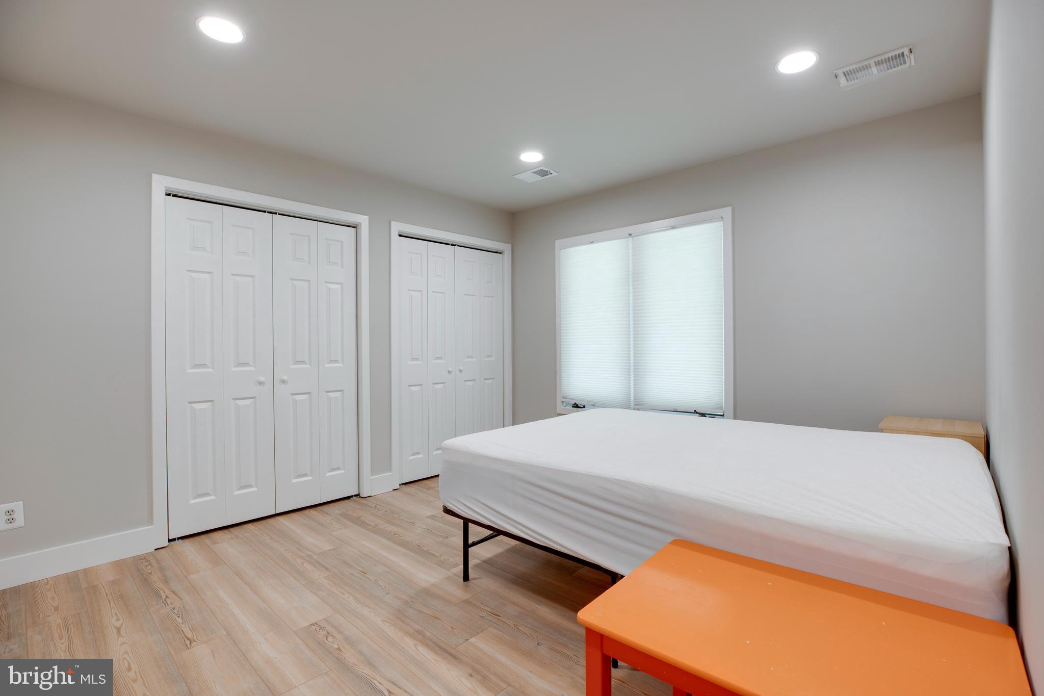 BONNIE BRAE - Residential Lease