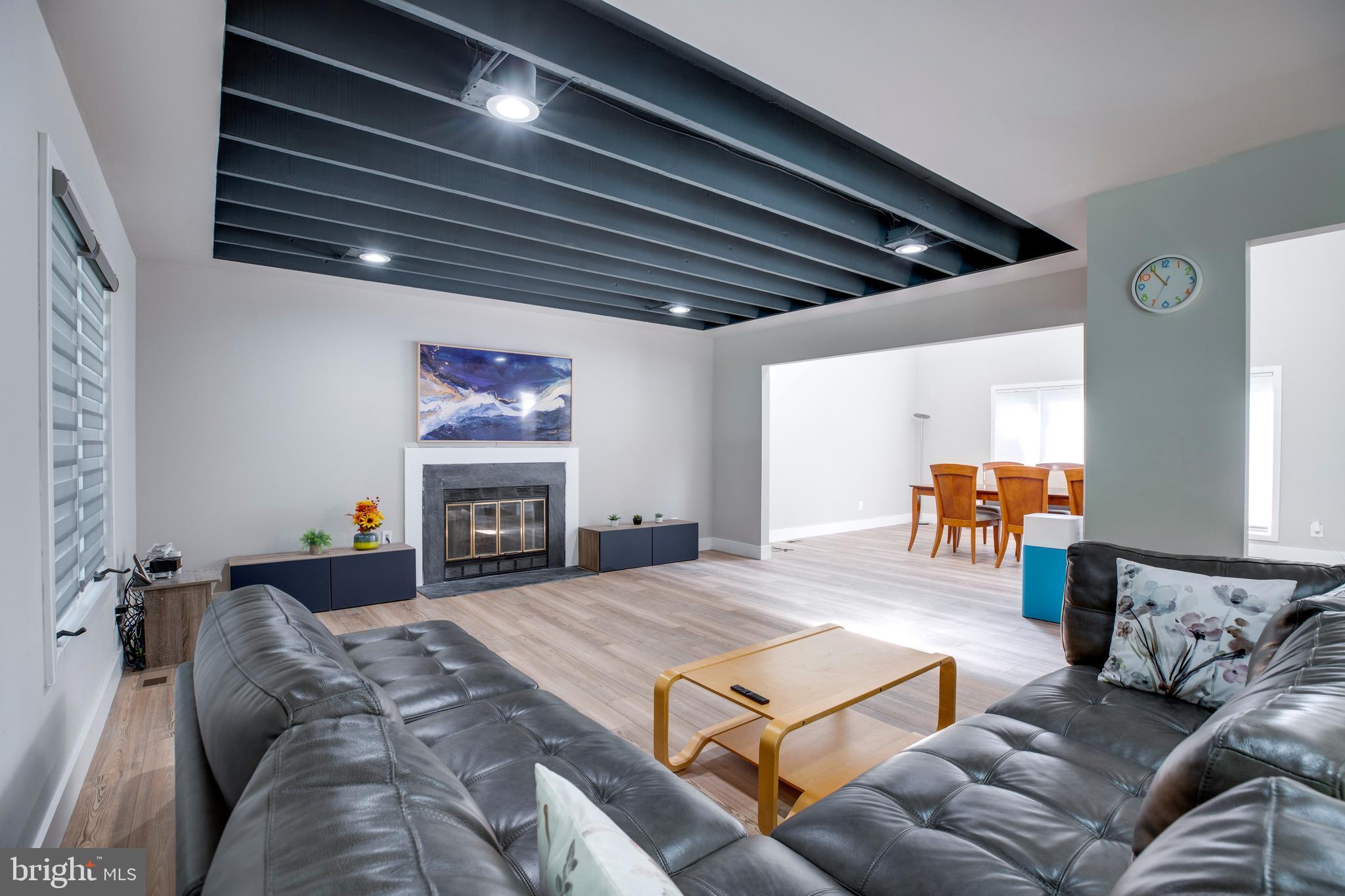 BONNIE BRAE - Residential Lease