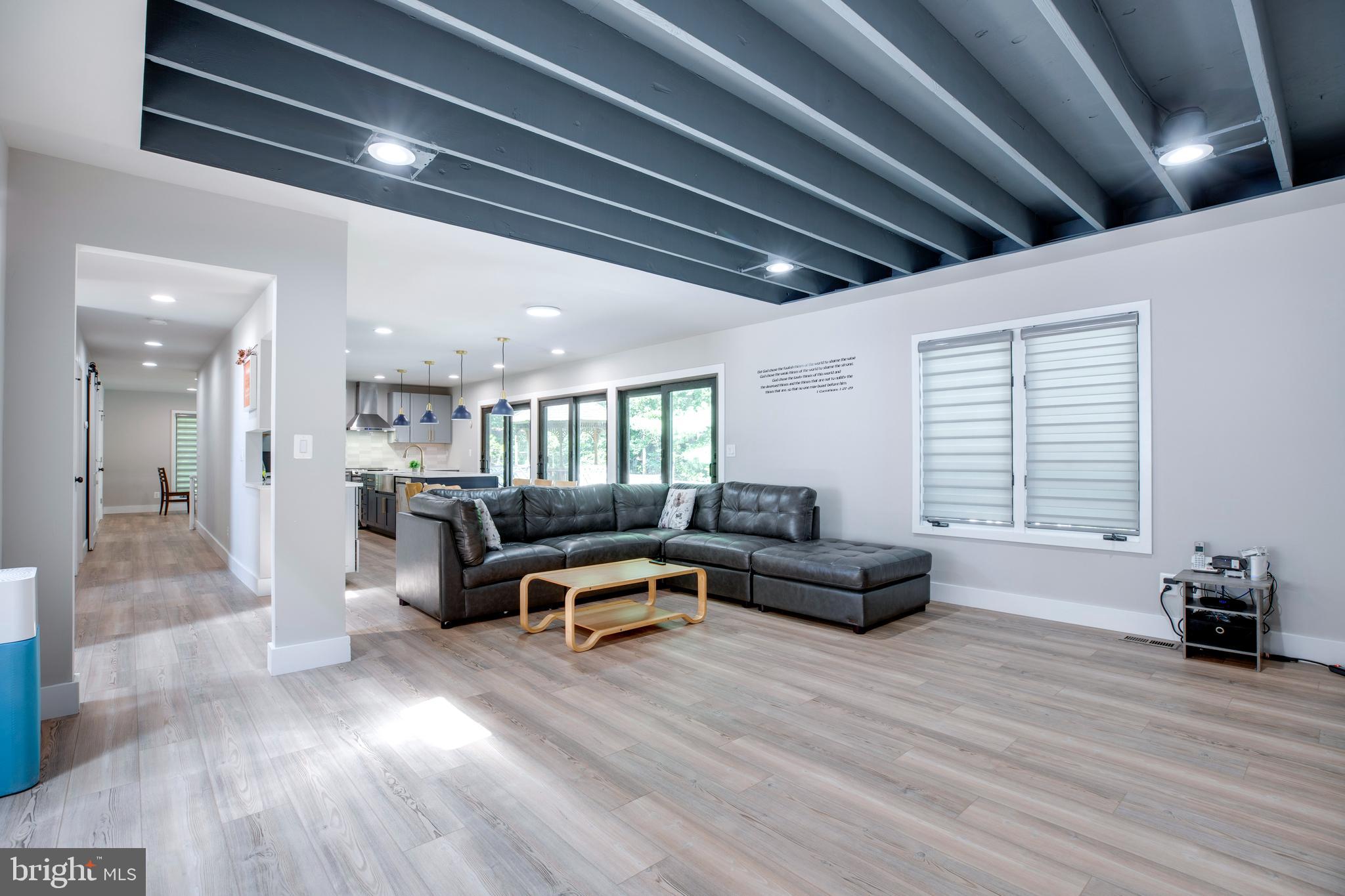 BONNIE BRAE - Residential Lease