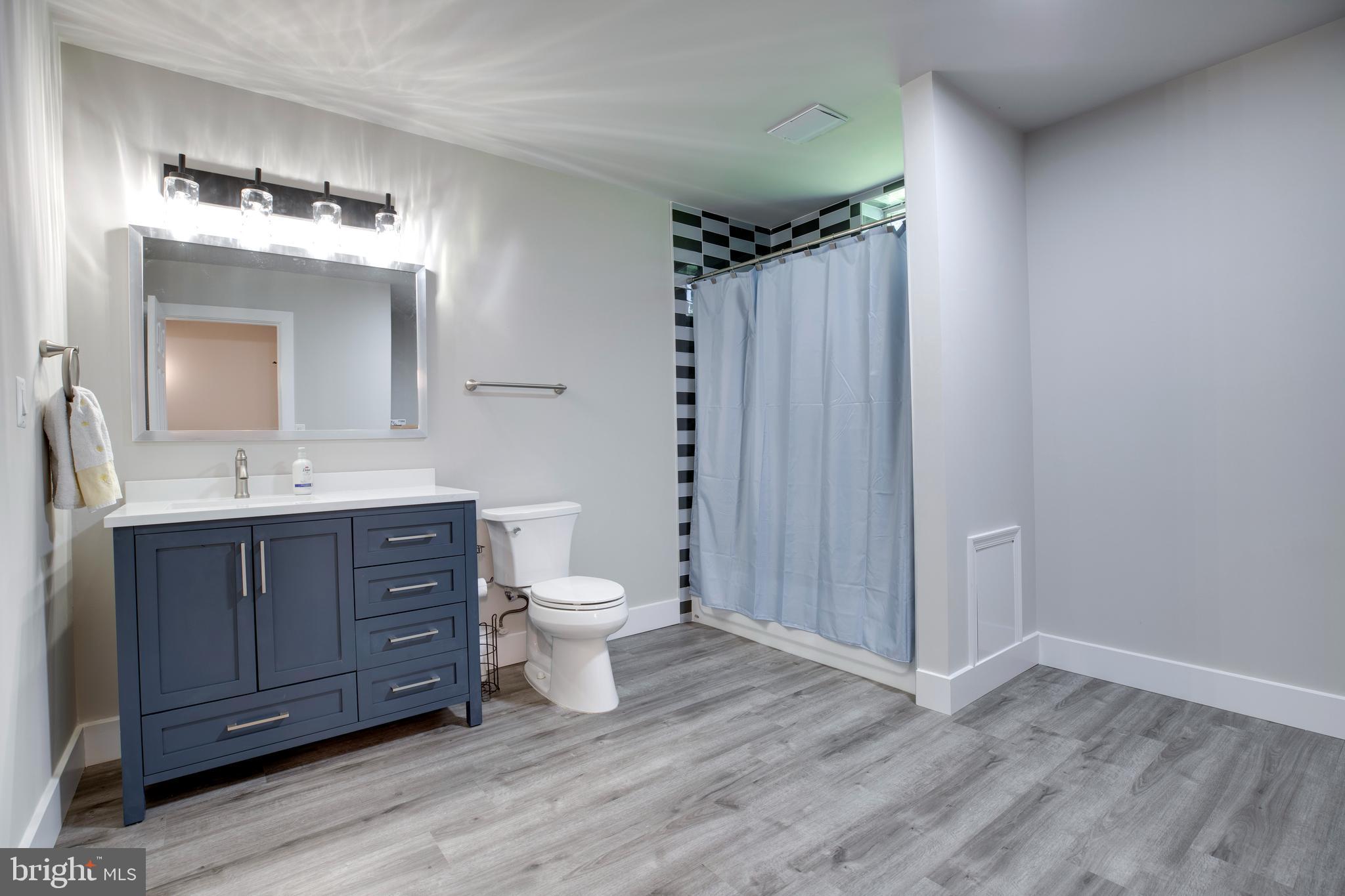 BONNIE BRAE - Residential Lease