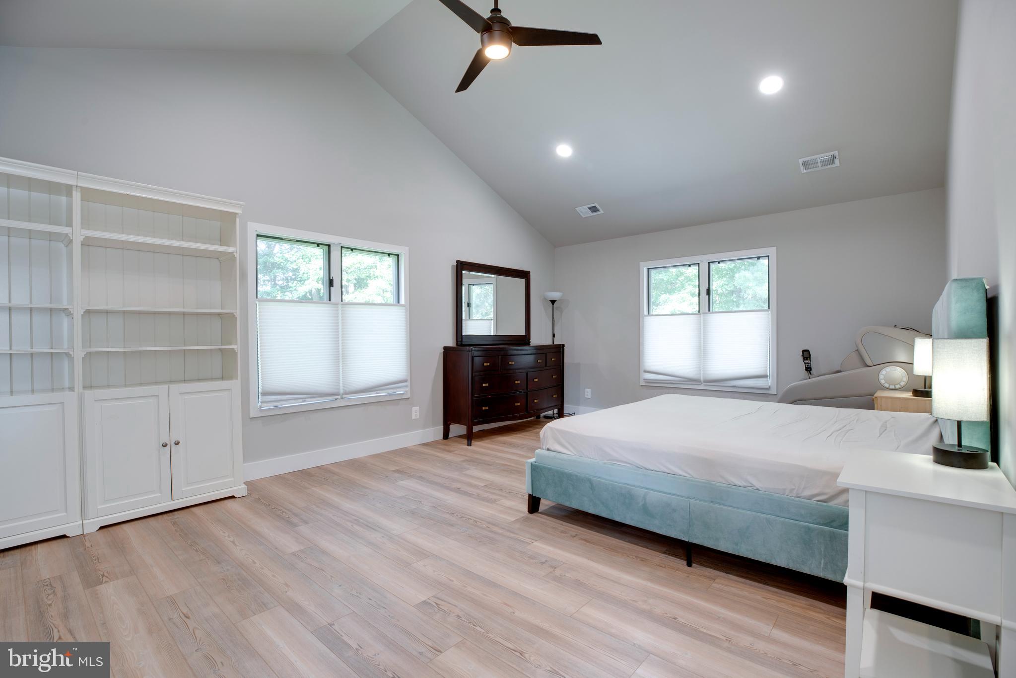 BONNIE BRAE - Residential Lease