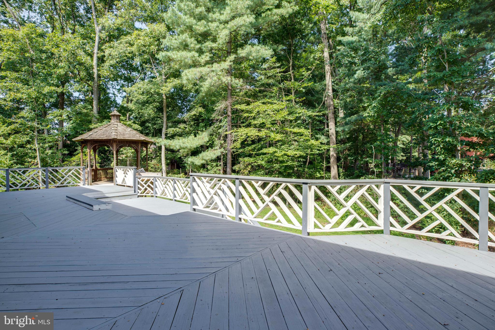 BONNIE BRAE - Residential Lease