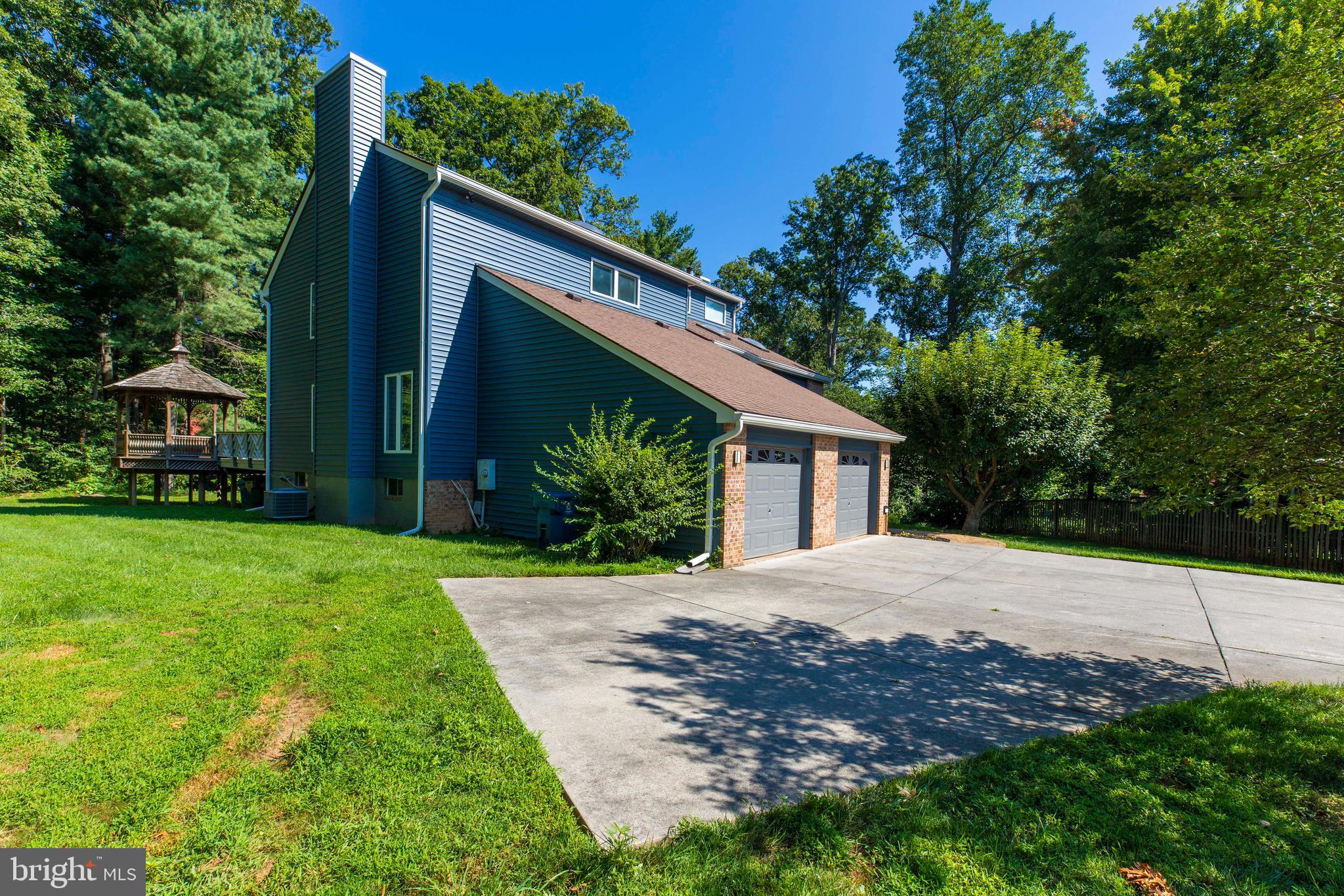 BONNIE BRAE - Residential Lease