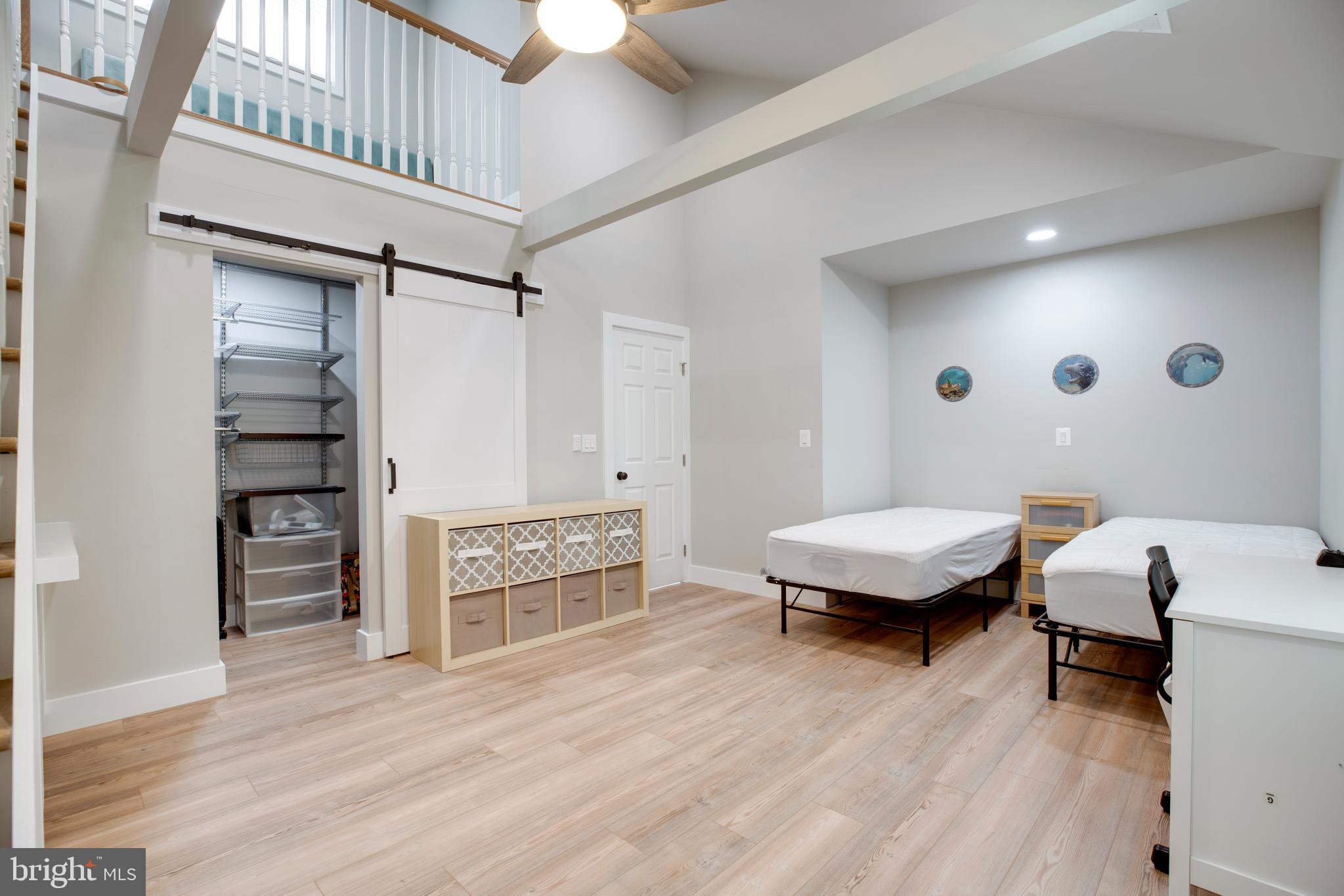 BONNIE BRAE - Residential Lease