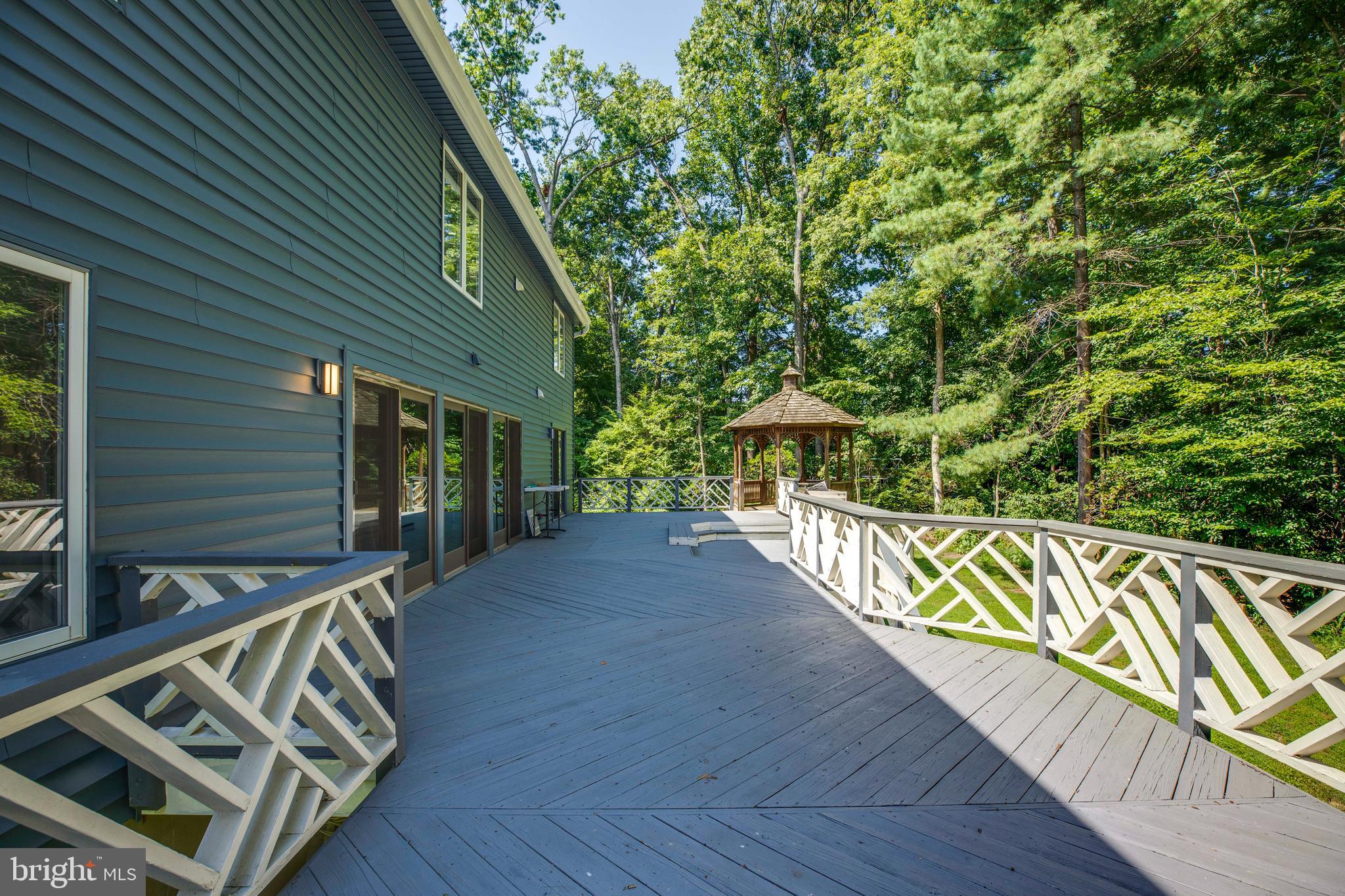 BONNIE BRAE - Residential Lease