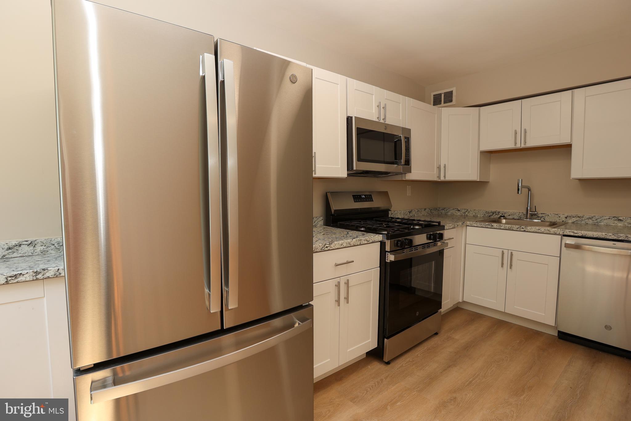 WALNUT HILL - Residential