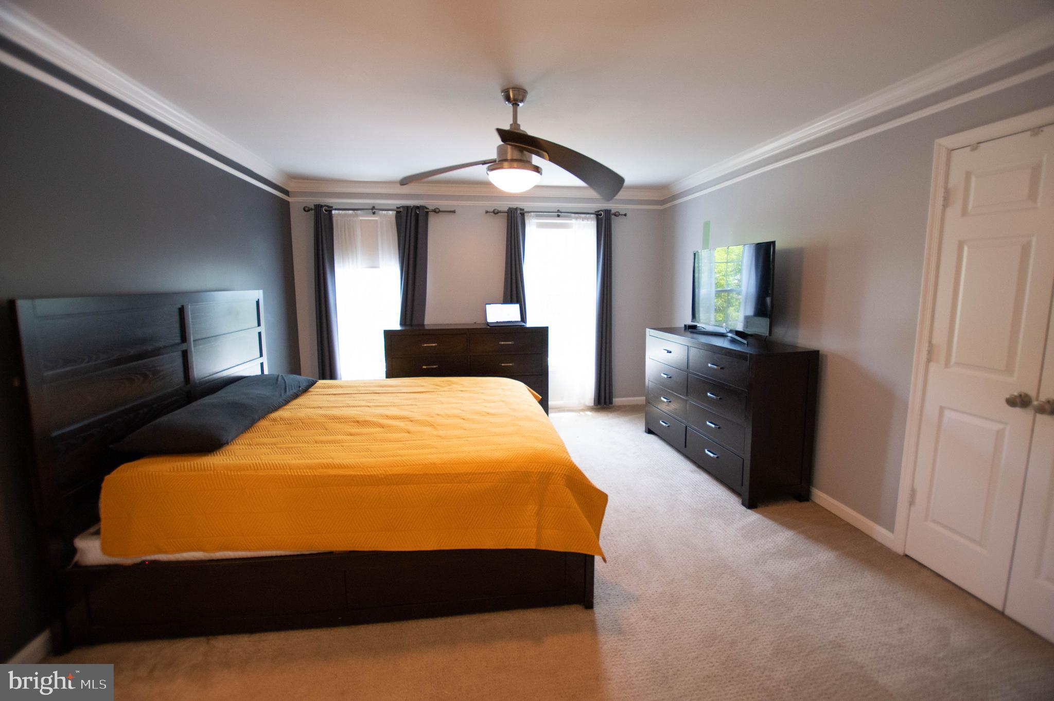 ASHBURN FARM - Residential Lease