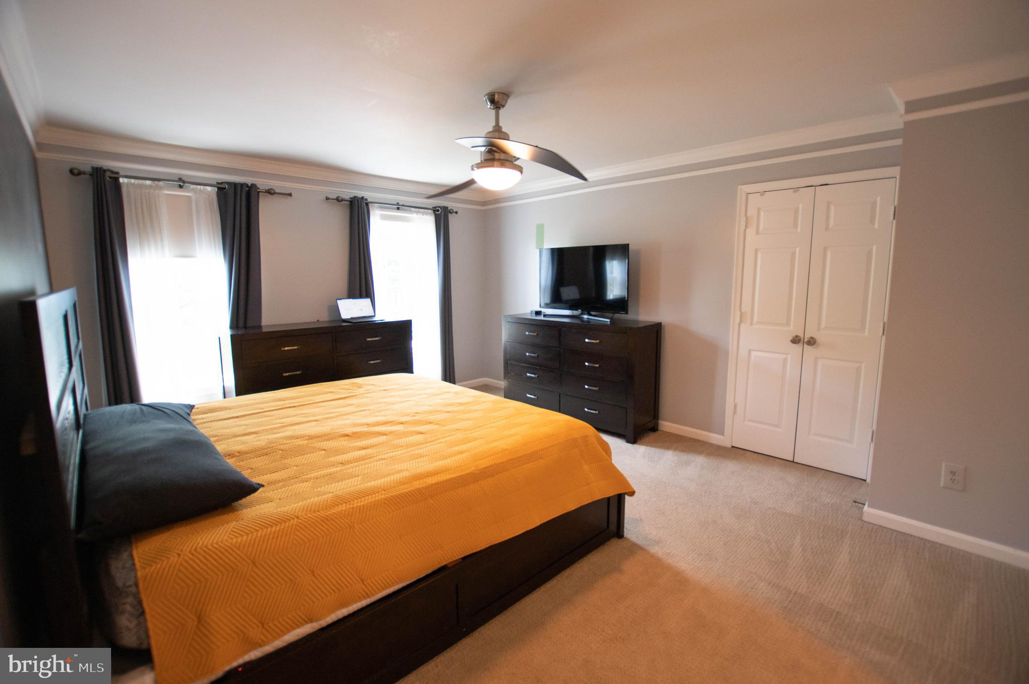 ASHBURN FARM - Residential Lease