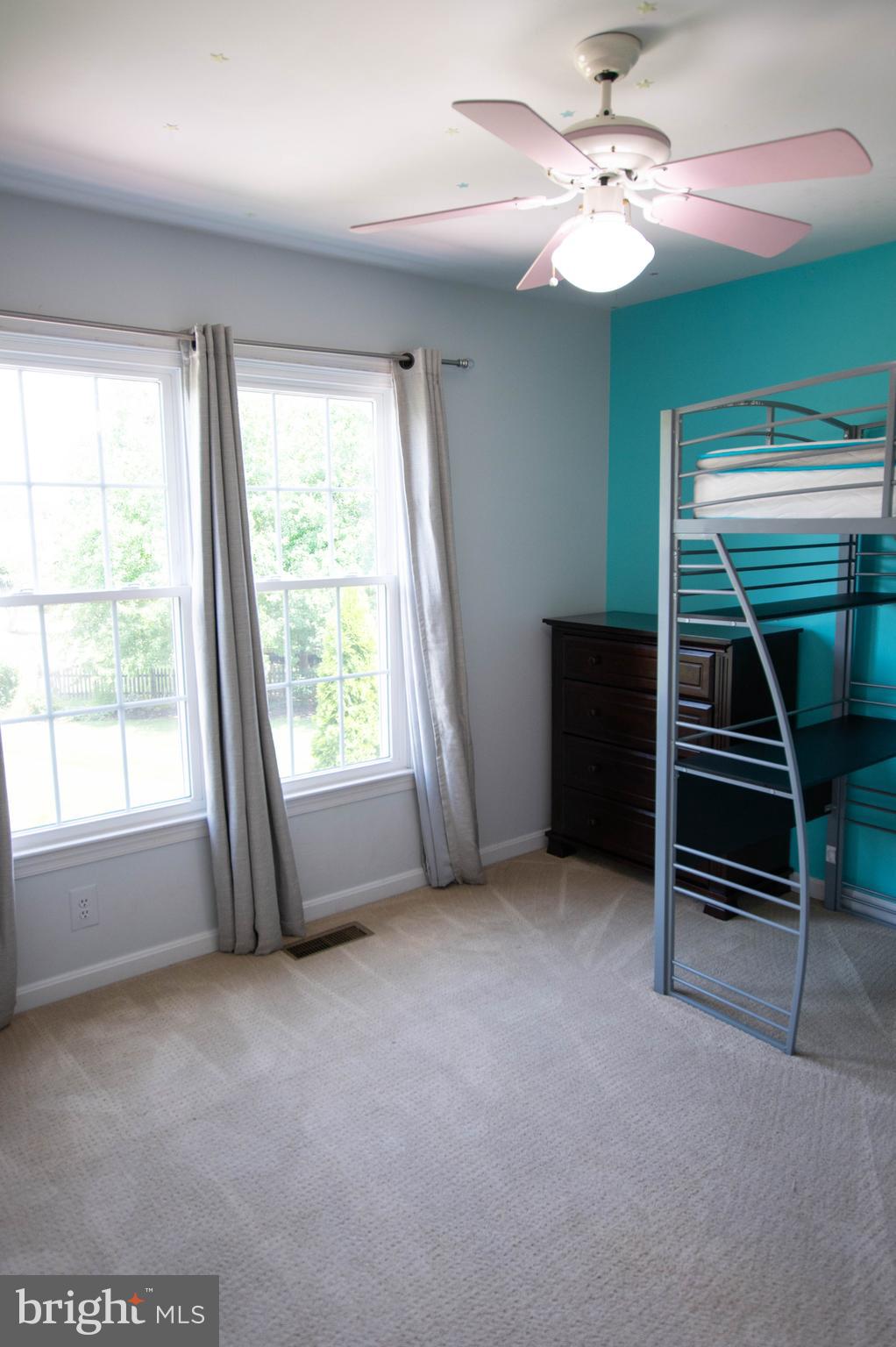 ASHBURN FARM - Residential Lease