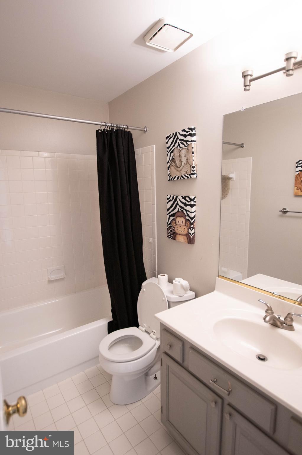 ASHBURN FARM - Residential Lease