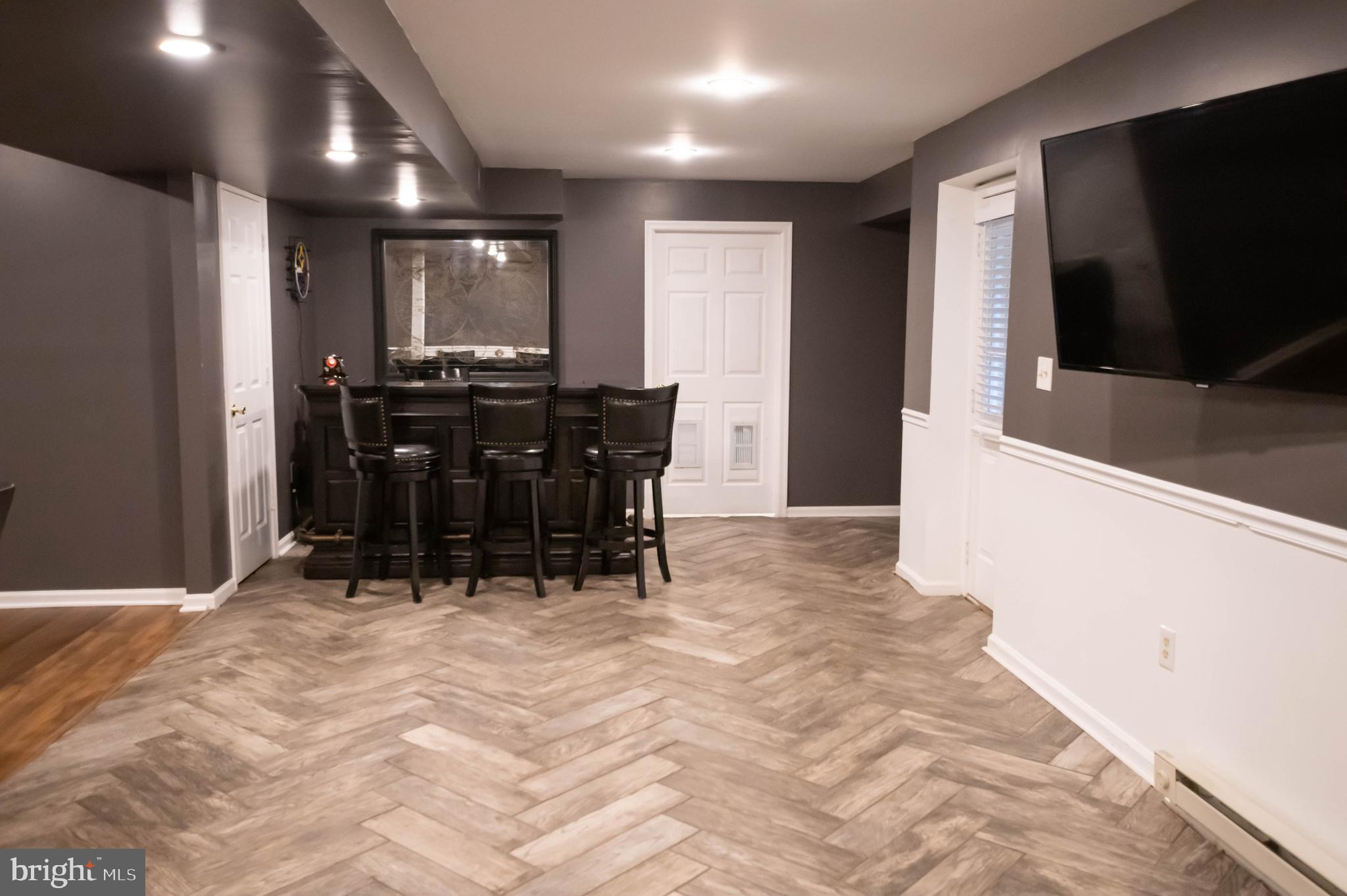 ASHBURN FARM - Residential Lease