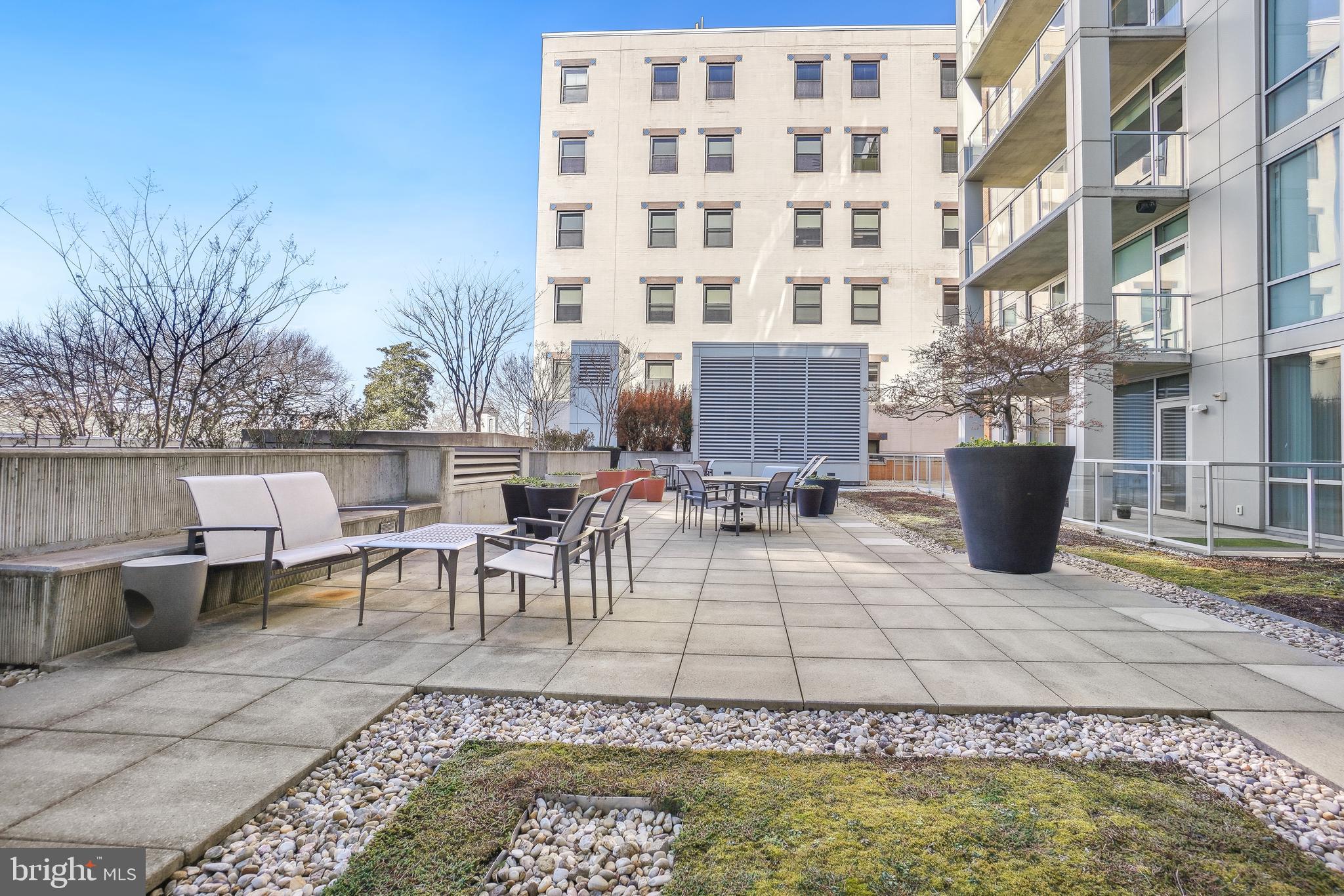 ADAGIO - Residential Lease