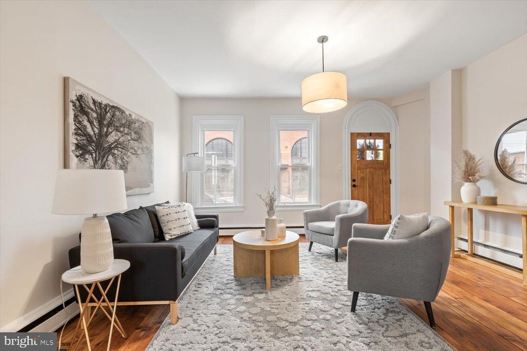 Photo of 504 W LEMON ST, LANCASTER, PA 17603 (MLS # PALA2029128)