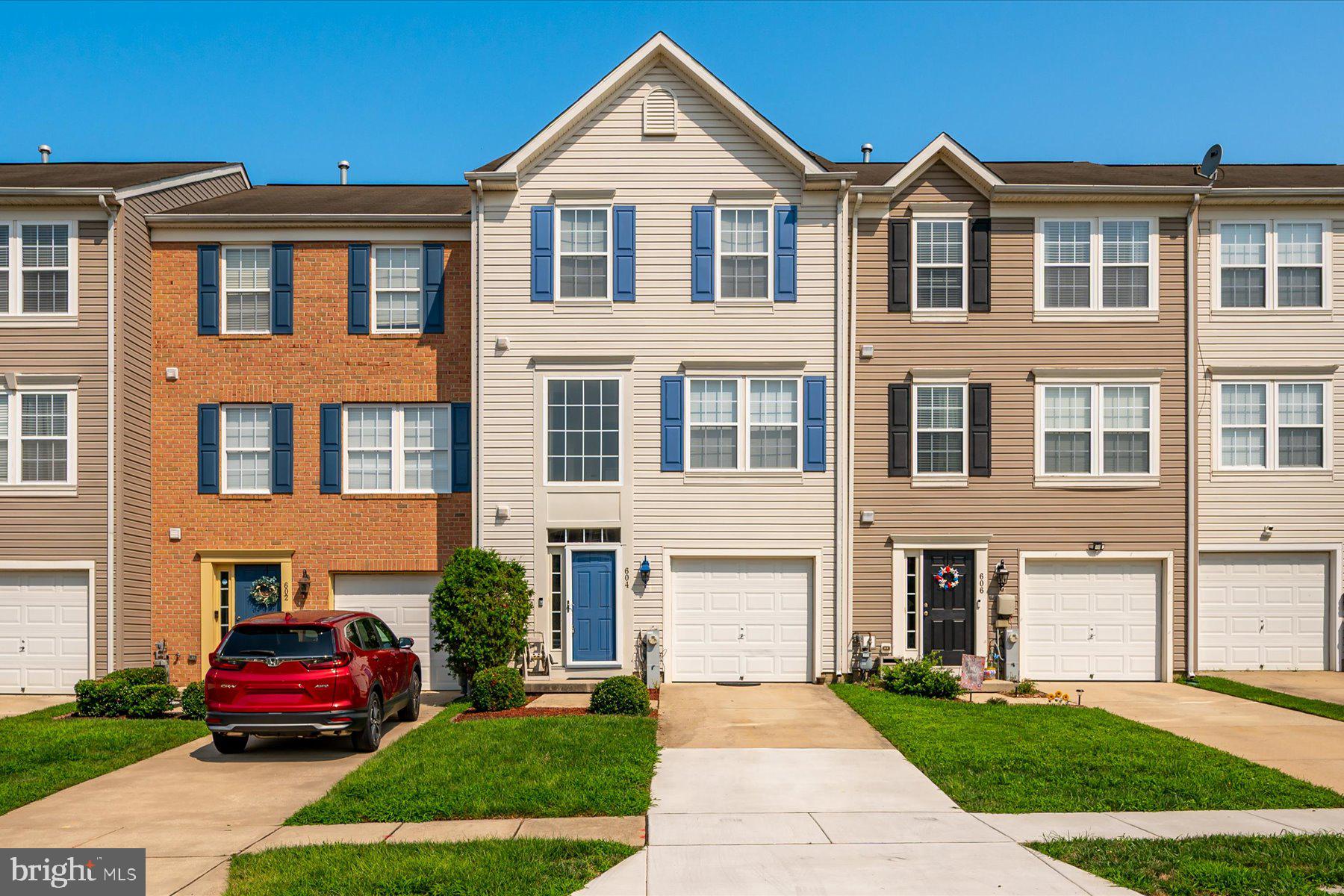 Located in the desirable community of Hollywoods Point in Aberdeen, this well-maintained residence offers three bedrooms, including a spacious primary suite with a walk-in closet and large en suite bath with soaking tub. Gleaming hardwood floors run through most of the home, adding warmth and timeless appeal.
The layout includes multiple living and dining areas, a deck off the dining room, two full bathrooms, two half bathrooms, and an attached one-car garage with interior access. The finished walk-out basement provides additional living space and direct access to the outdoors, along with ample storage throughout.
With close proximity to shops, dining, and major commuter routes, this home blends functionality, comfort, and location for everyday convenience.