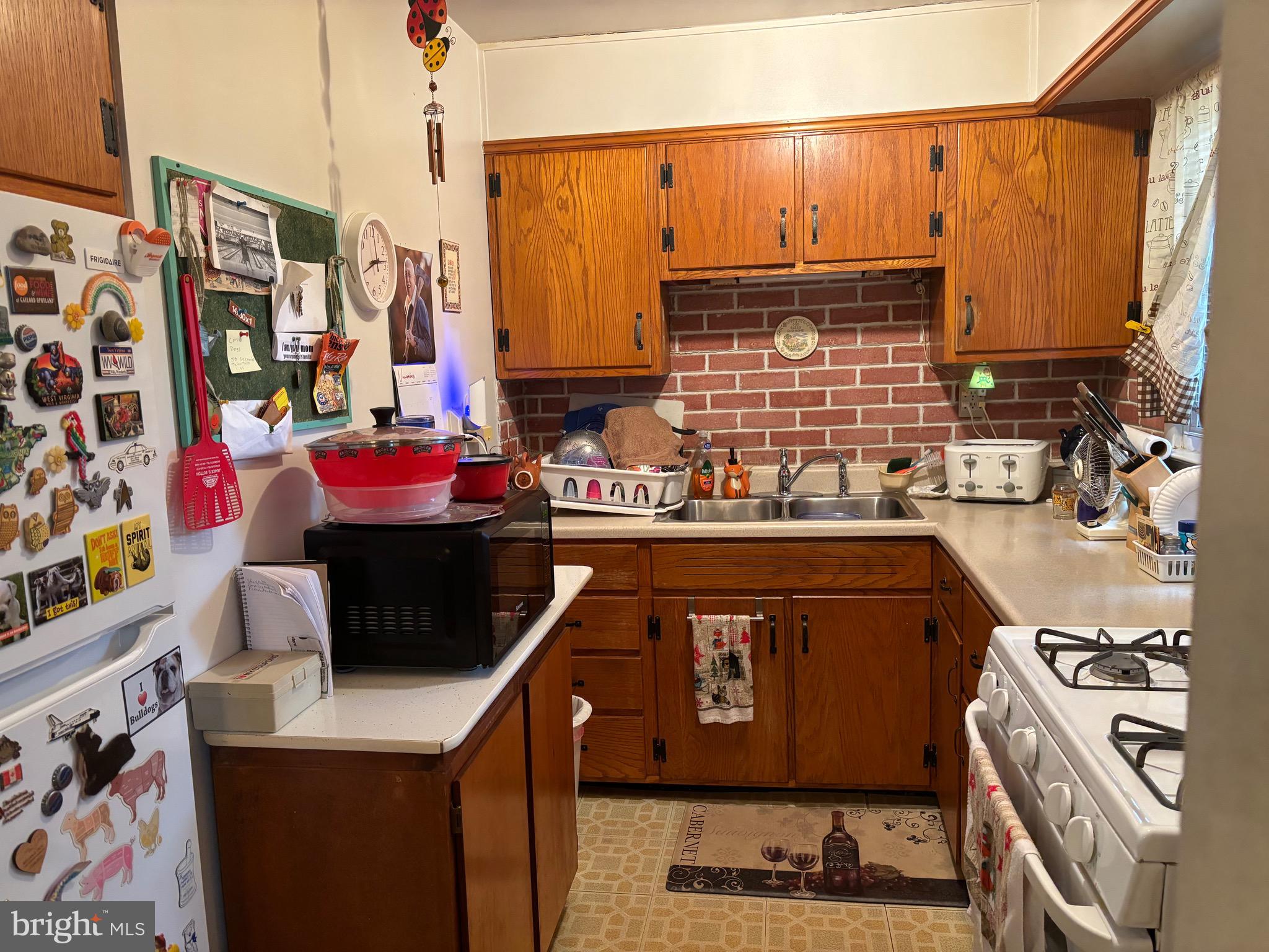 WESLEY AVENUE GARDEN - Residential