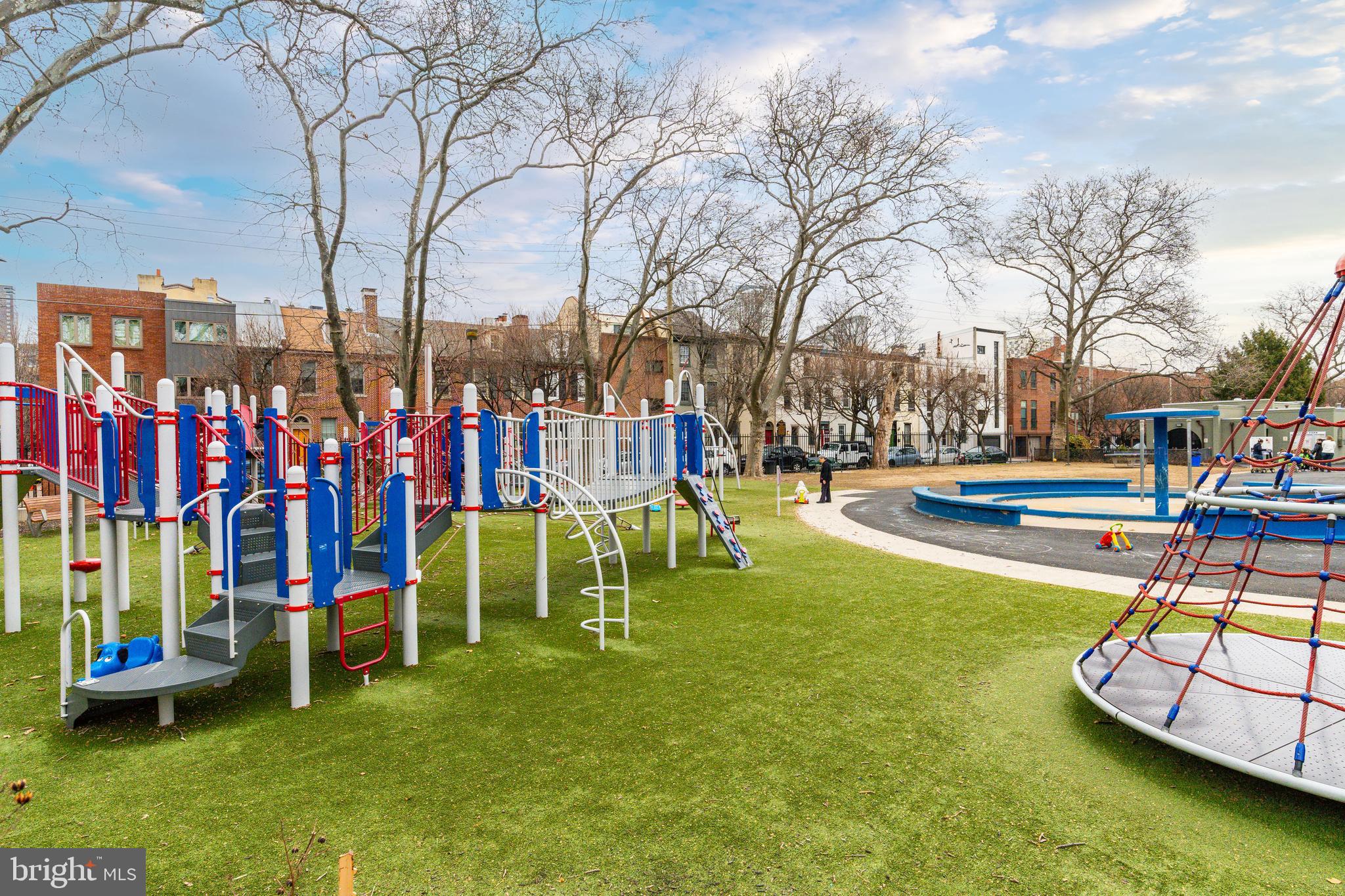 WASHINGTON SQ WEST - Commercial Sale