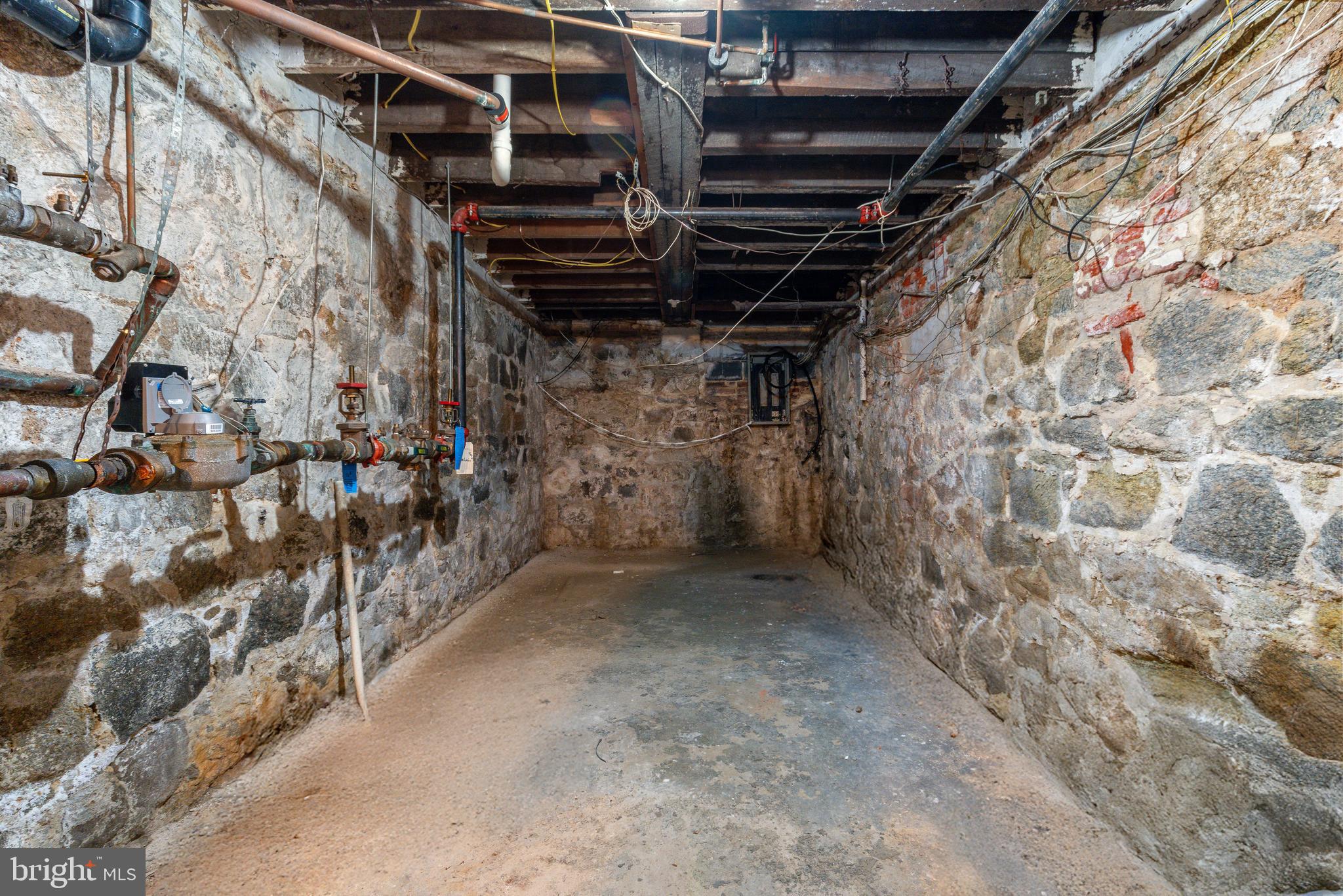 WASHINGTON SQ WEST - Commercial Sale