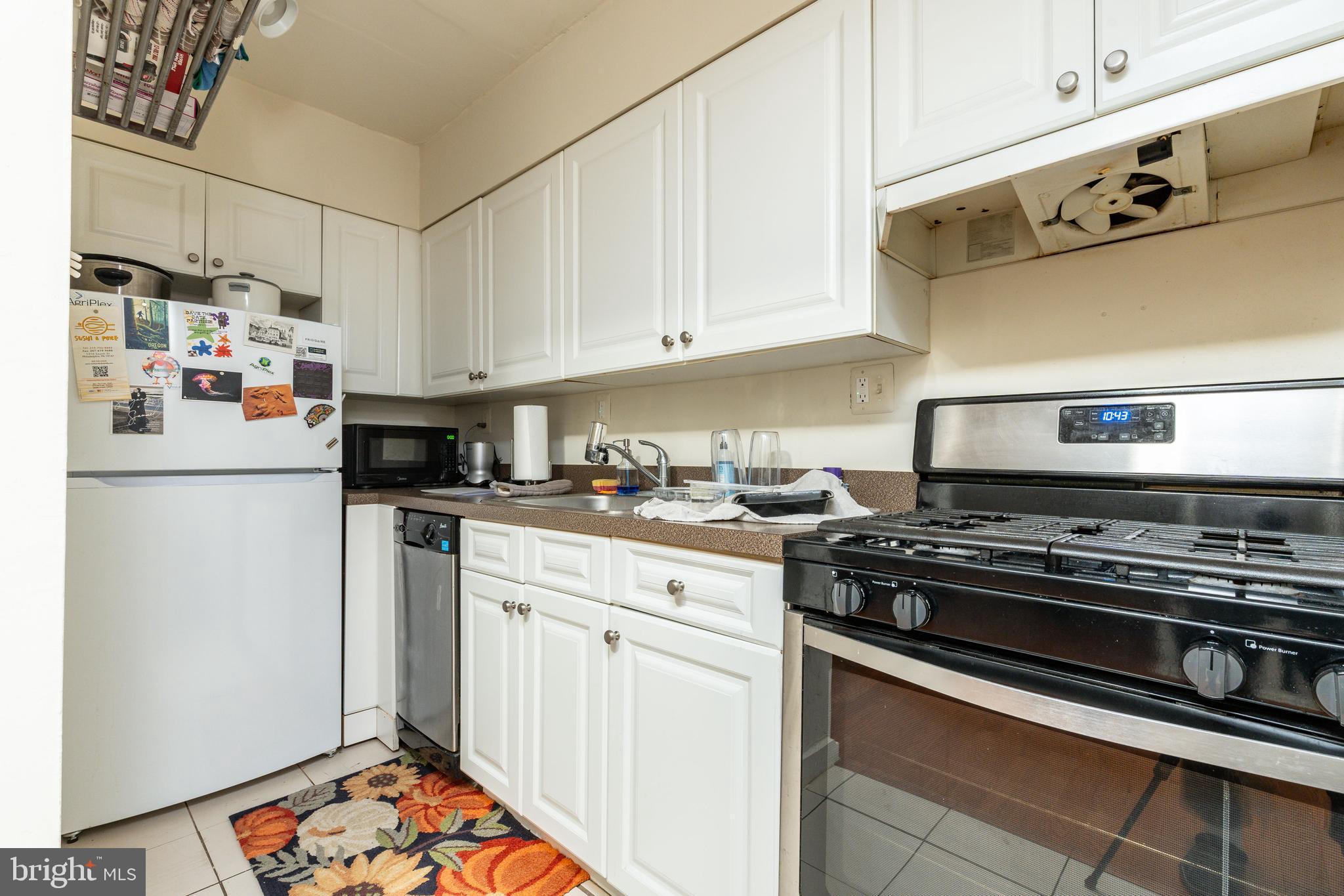 WASHINGTON SQ WEST - Commercial Sale