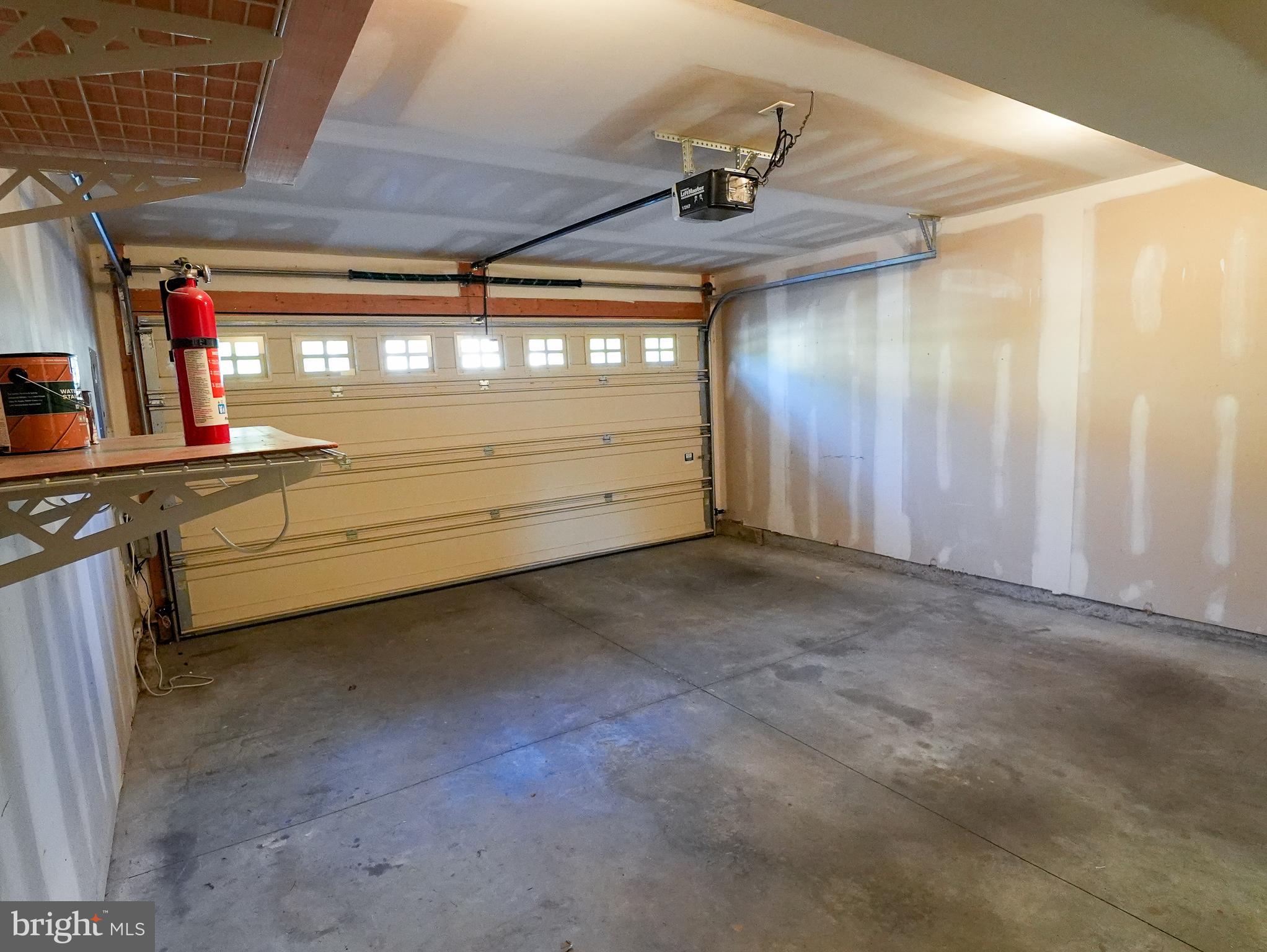 MAPLE GLEN - Residential