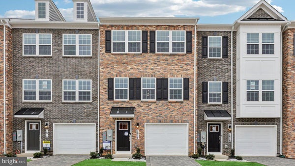 631 GREAT MOUNTAIN LN, WINCHESTER, VA 22602 - Image ed07c49103c47e95f0dde6dd4564c4e4/3110456799