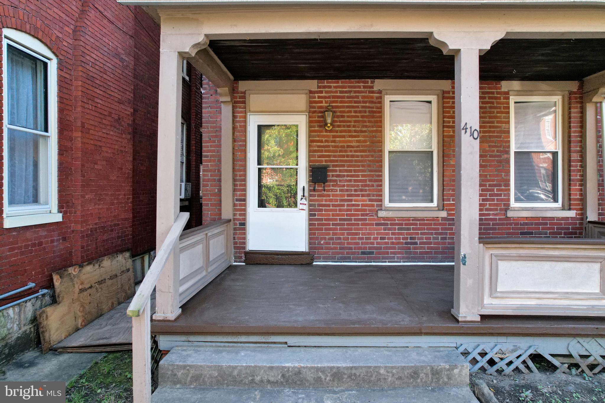 WEST SIDE - Residential