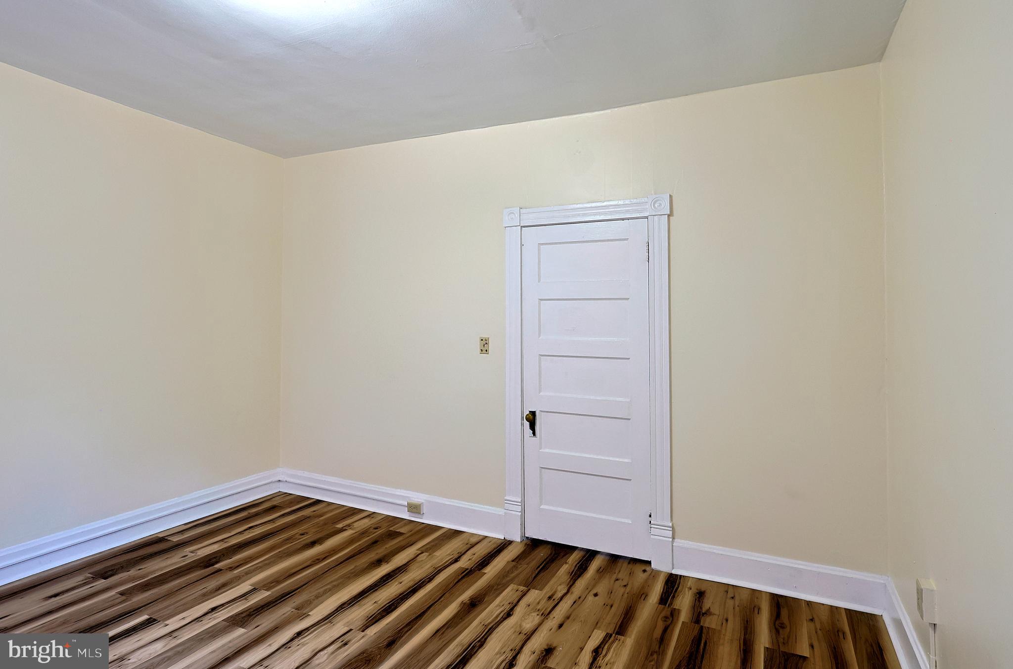 WEST SIDE - Residential