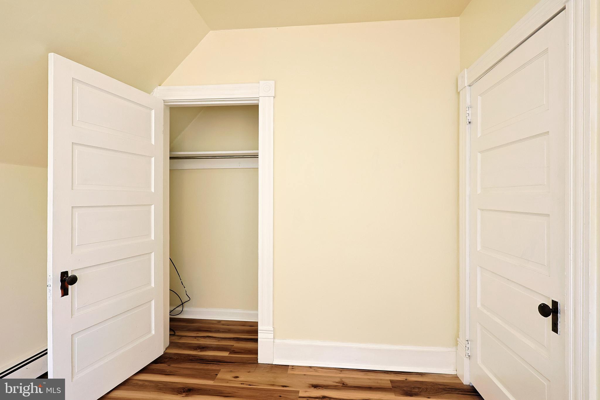 WEST SIDE - Residential