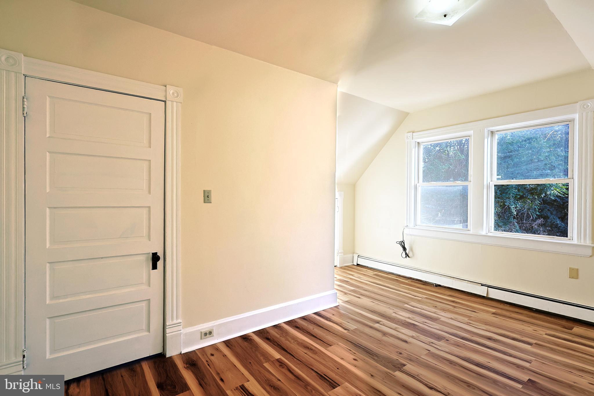 WEST SIDE - Residential