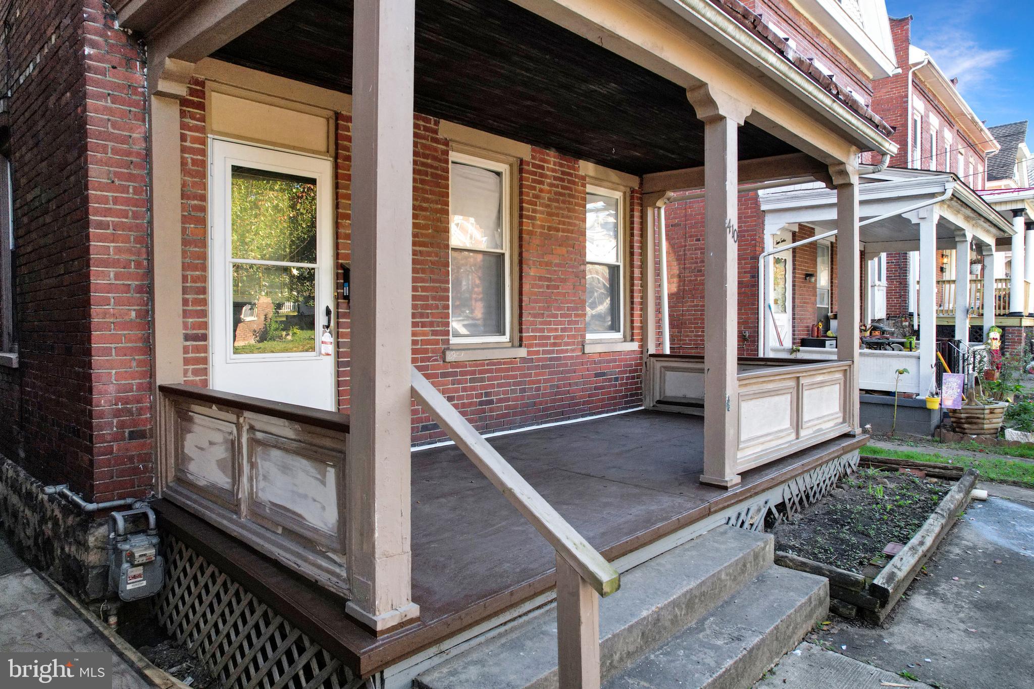 WEST SIDE - Residential