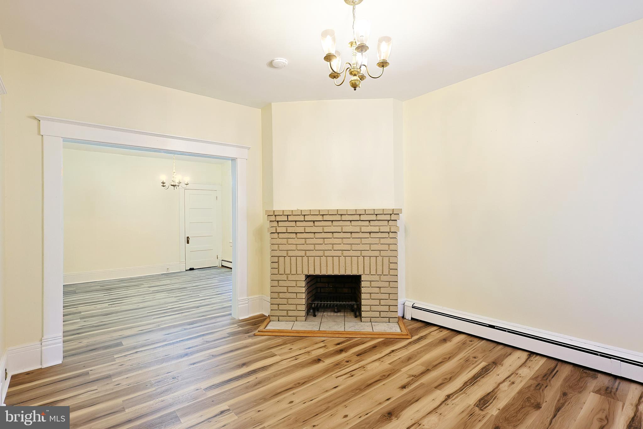 WEST SIDE - Residential