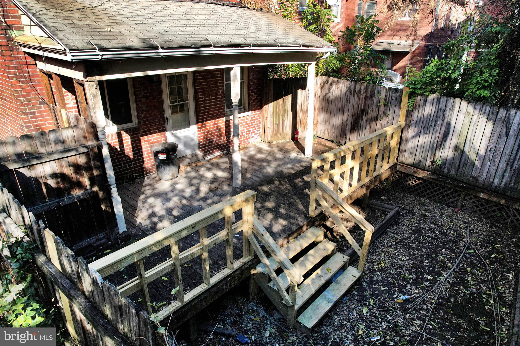 WEST SIDE - Residential