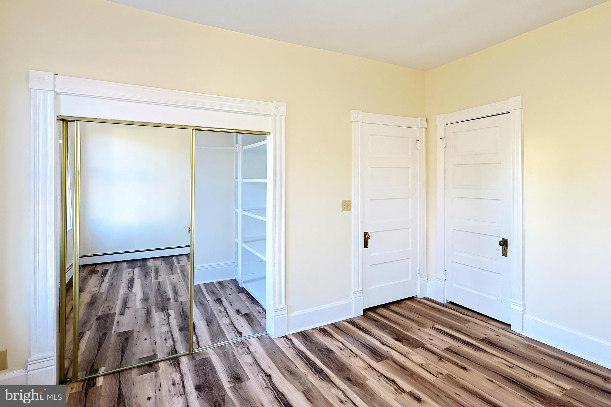 WEST SIDE - Residential