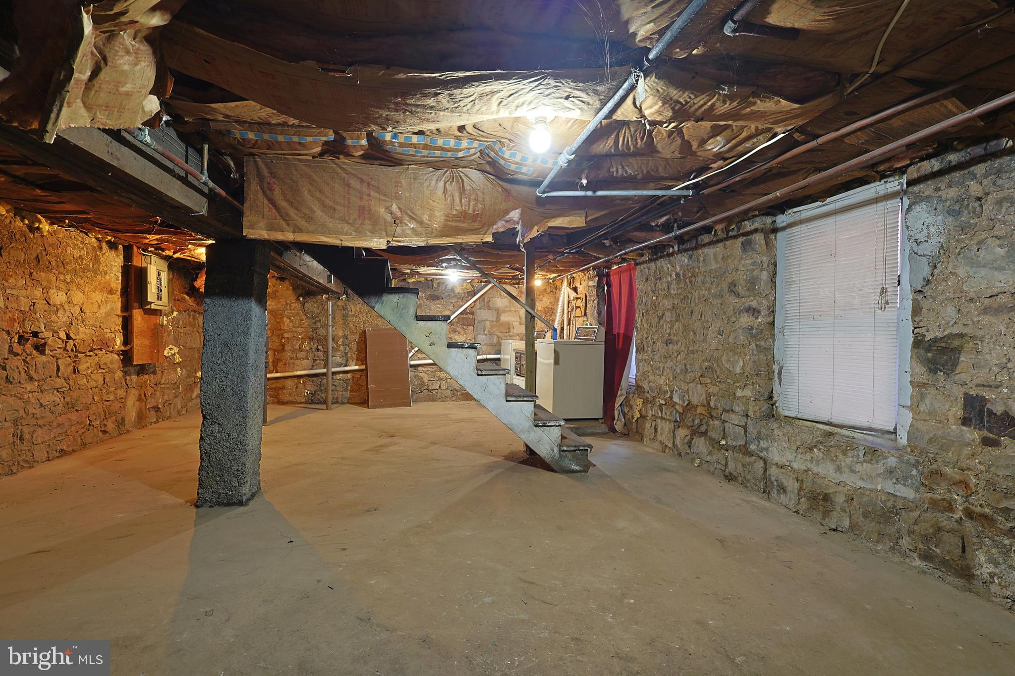 WEST SIDE - Residential