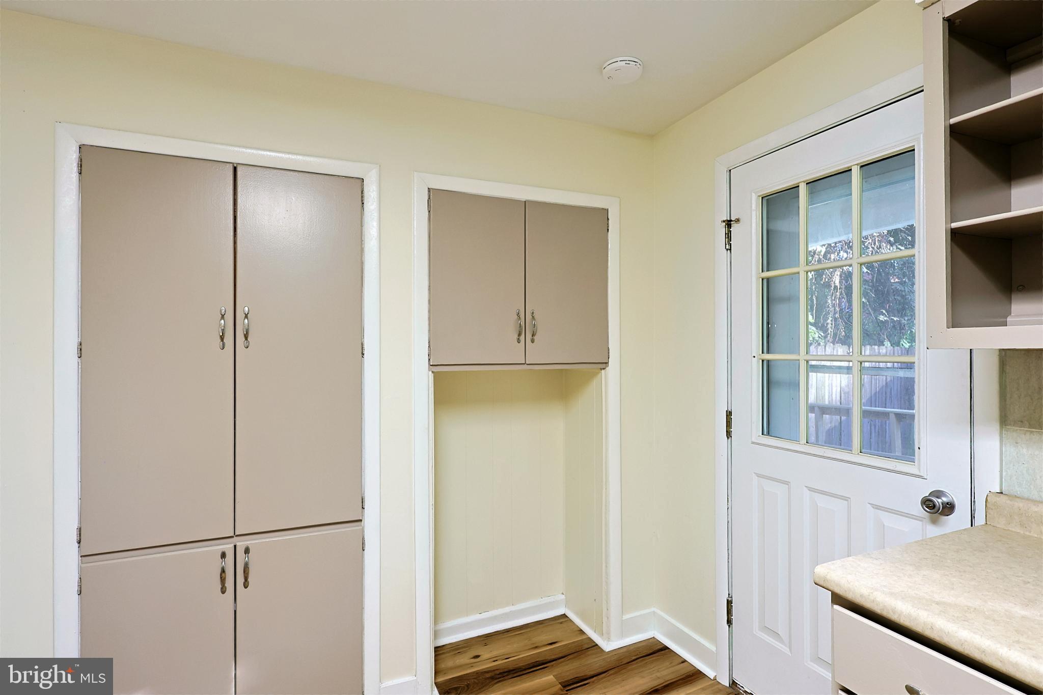 WEST SIDE - Residential