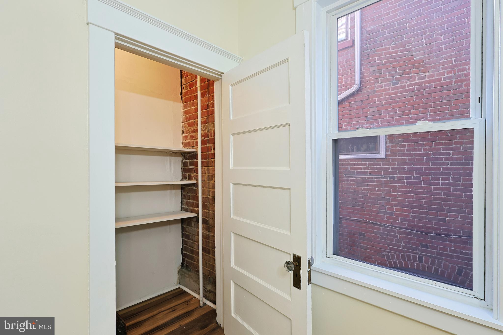 WEST SIDE - Residential