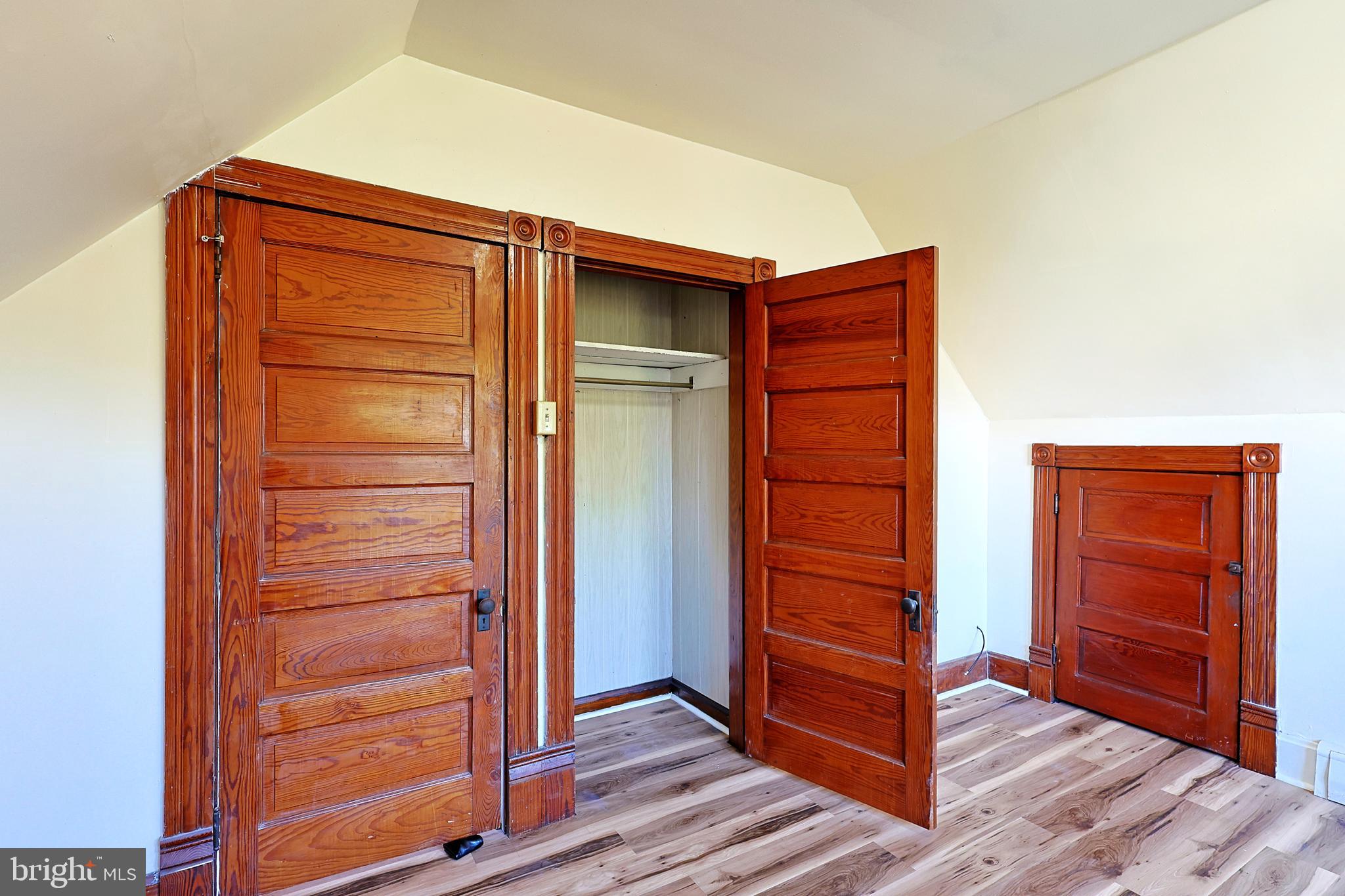 WEST SIDE - Residential