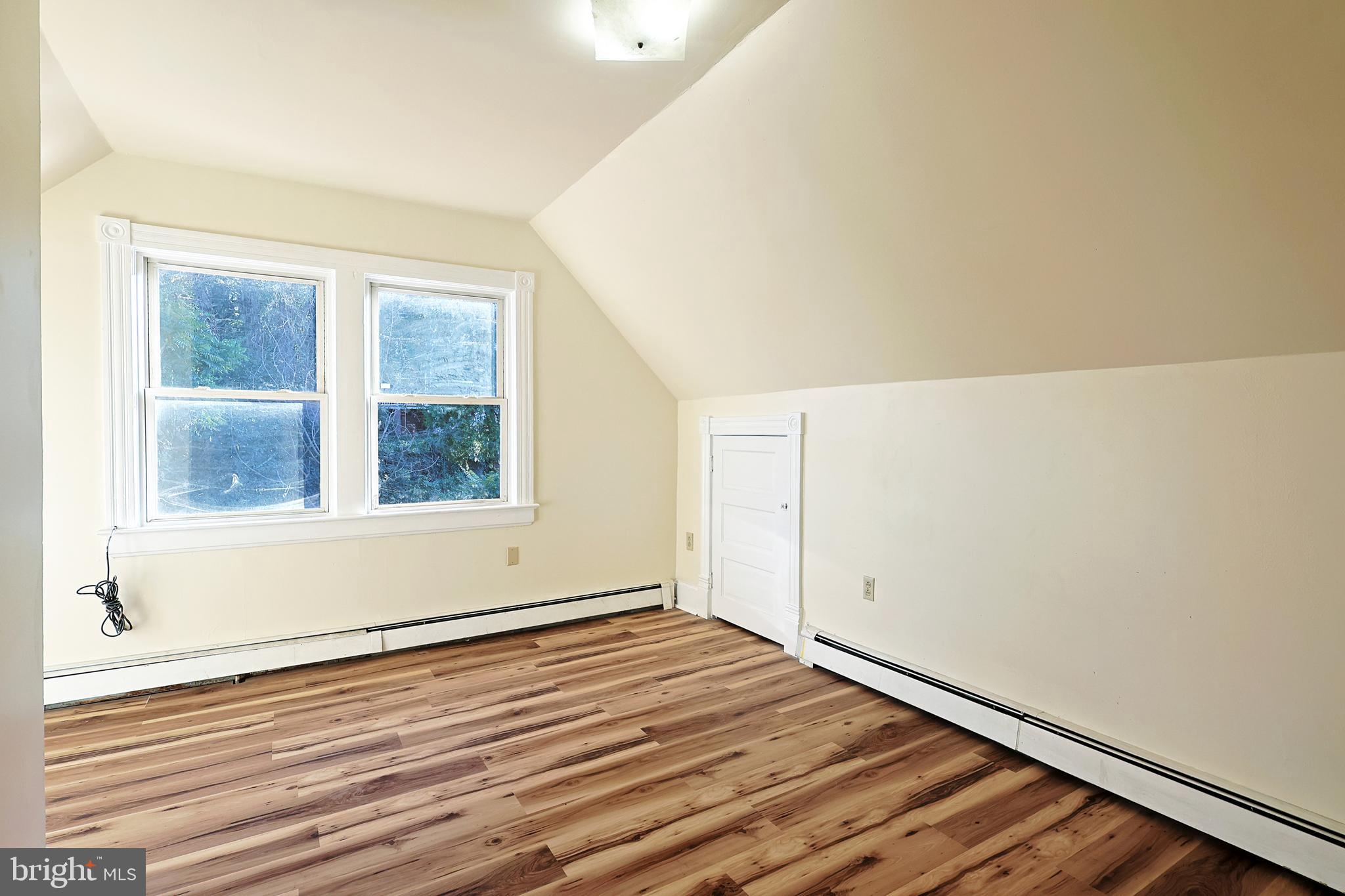 WEST SIDE - Residential