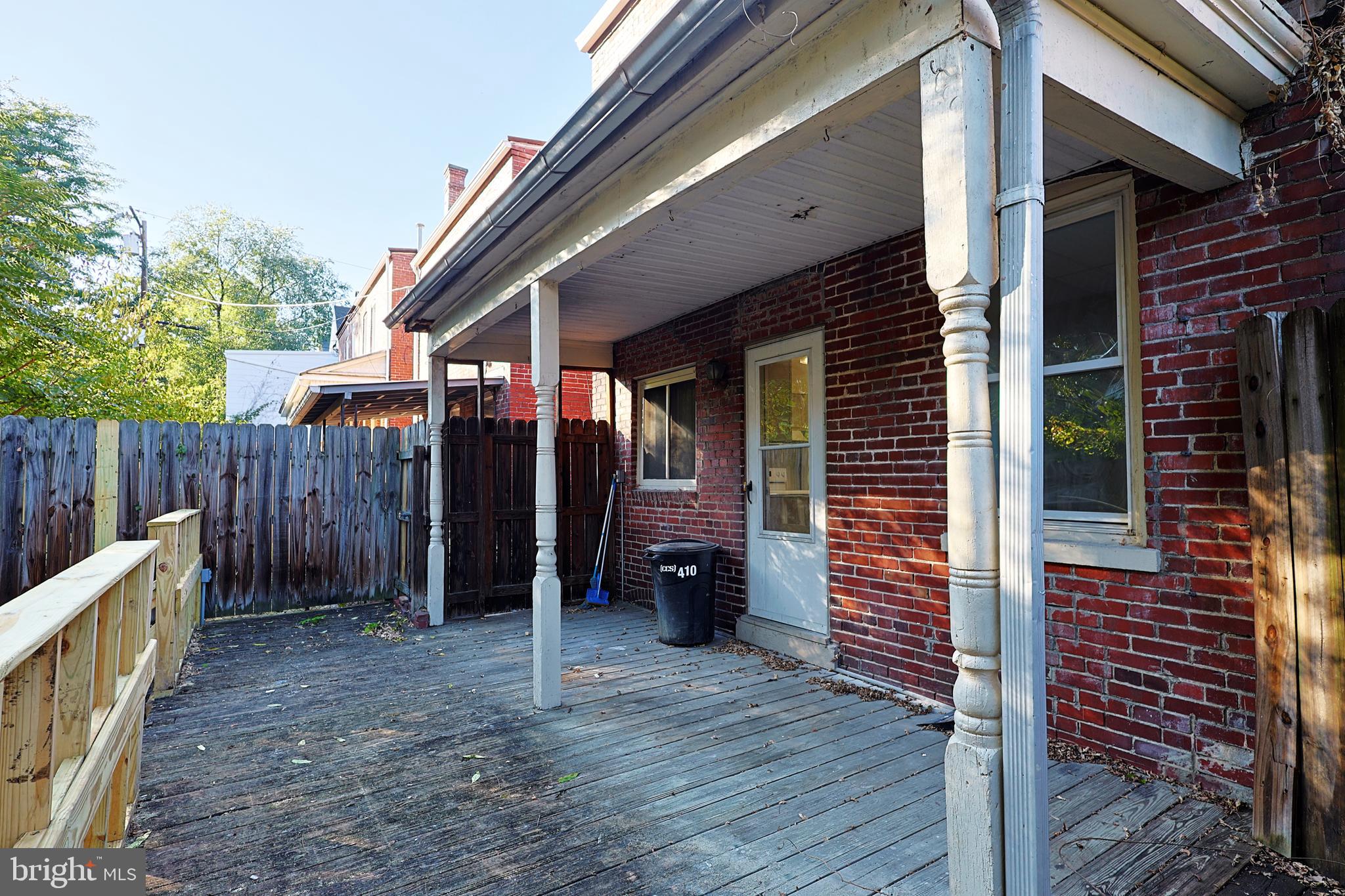 WEST SIDE - Residential