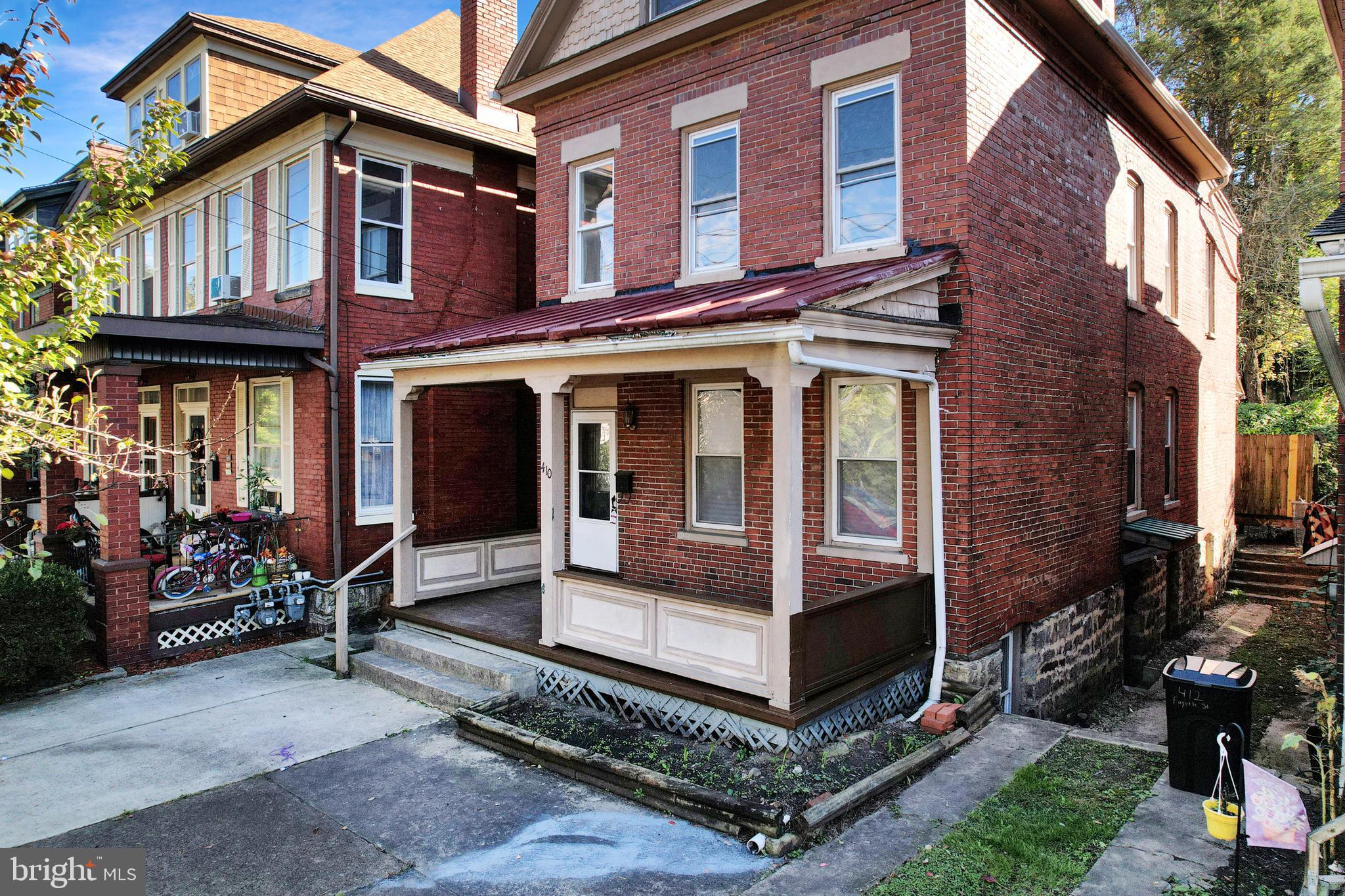 WEST SIDE - Residential