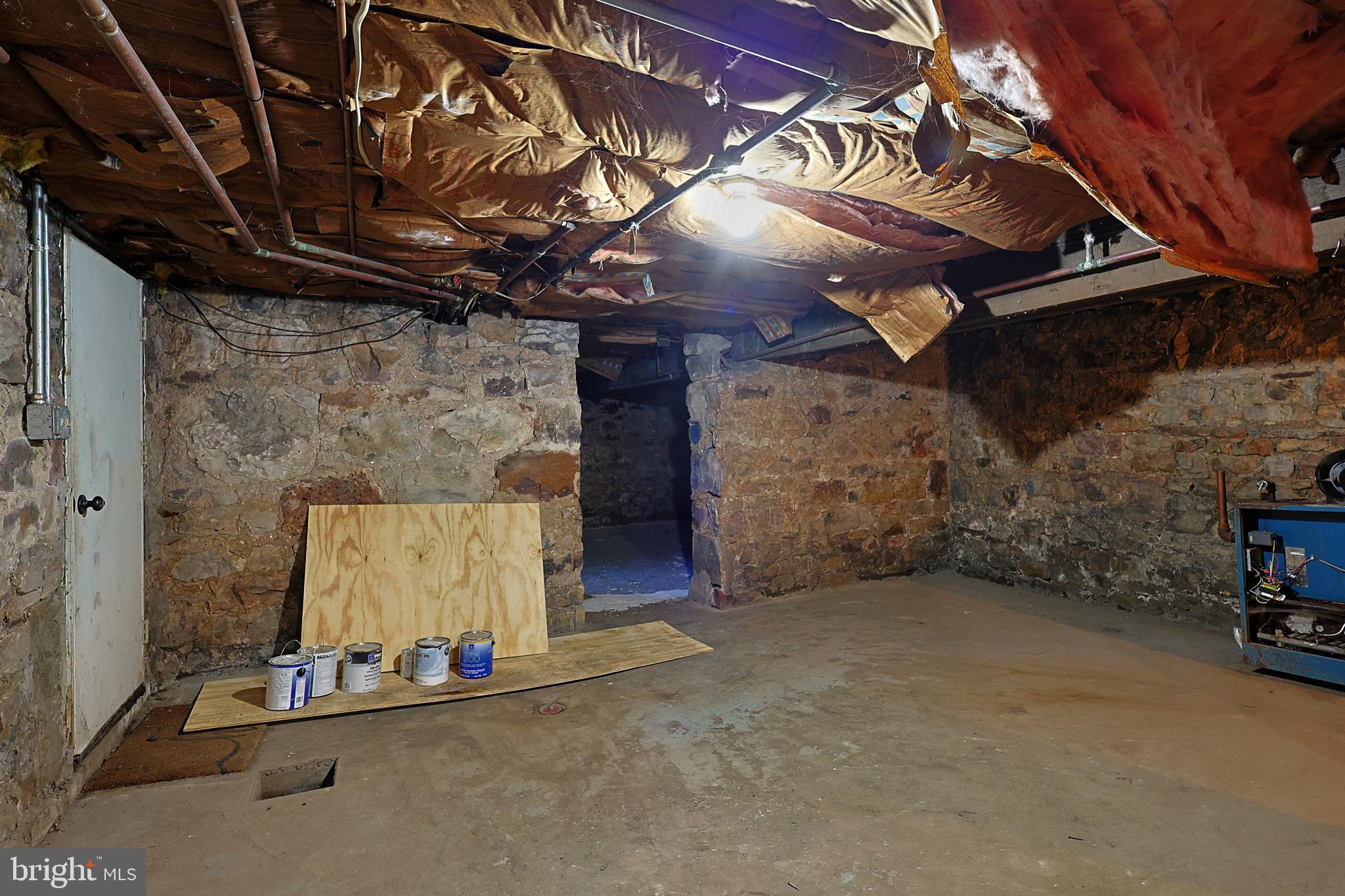 WEST SIDE - Residential